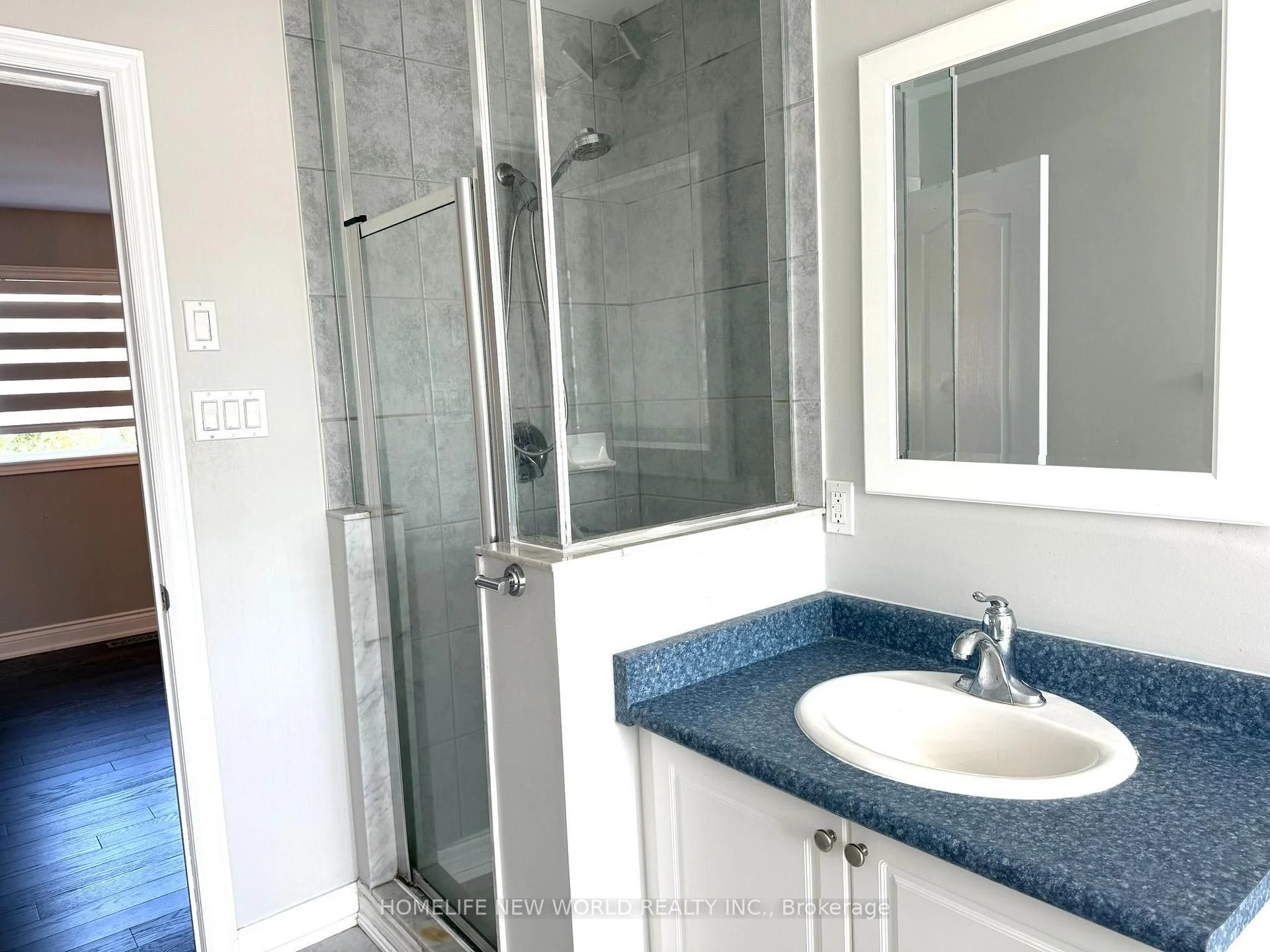 Photo 33 of 118 Glenmeadow Crescent, Hamilton, Winona Park — HOMEH