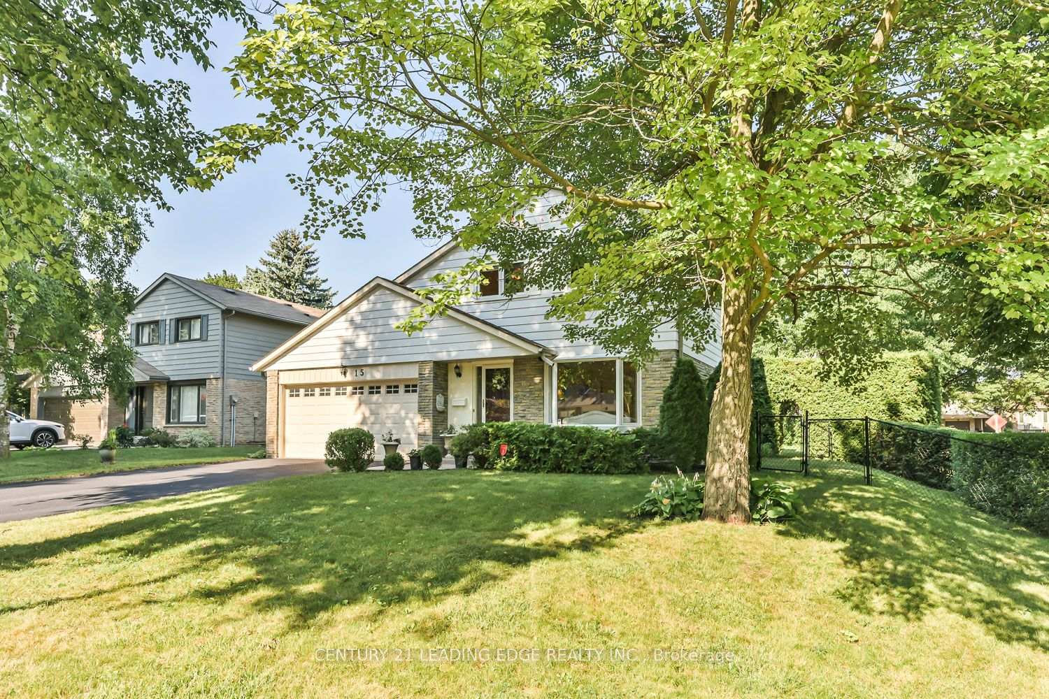 Photo 3 of 15 Sir Gawaine Place, Markham, Markham Village — HOMEH