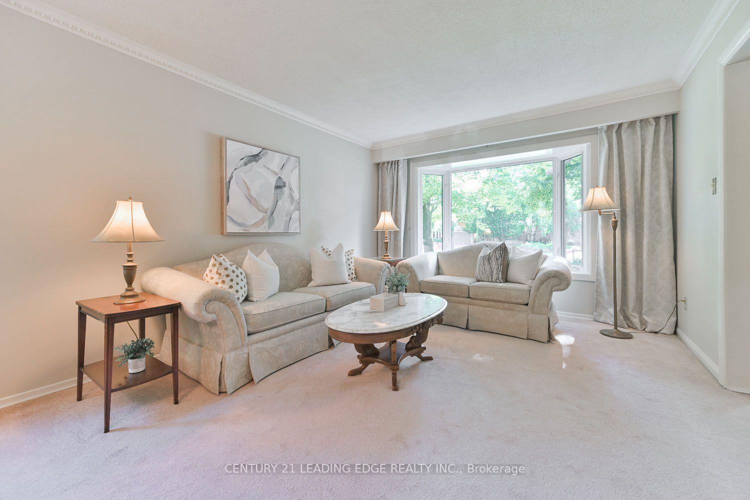 Photo 7 of 15 Sir Gawaine Place, Markham, Markham Village — HOMEH
