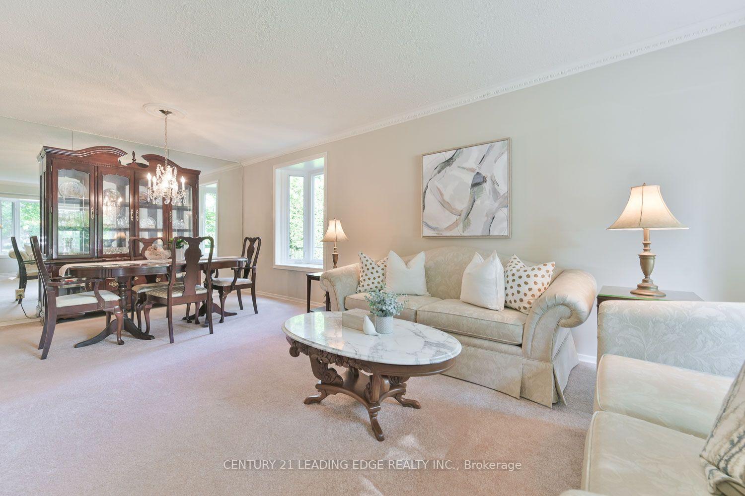 Photo 8 of 15 Sir Gawaine Place, Markham, Markham Village — HOMEH