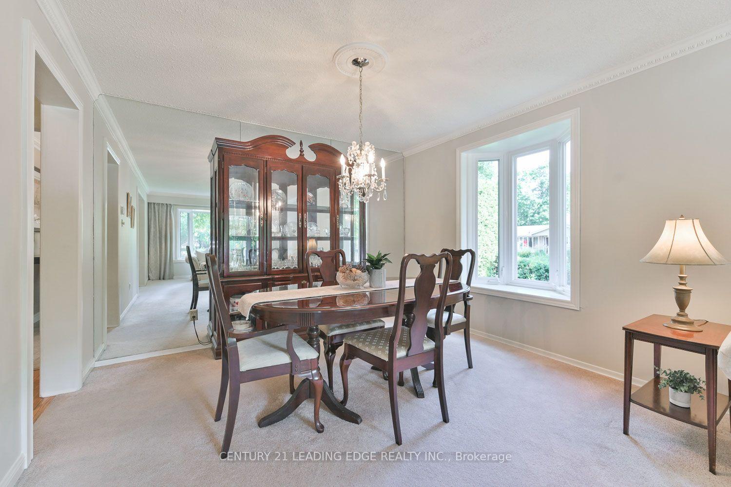 Photo 9 of 15 Sir Gawaine Place, Markham, Markham Village — HOMEH