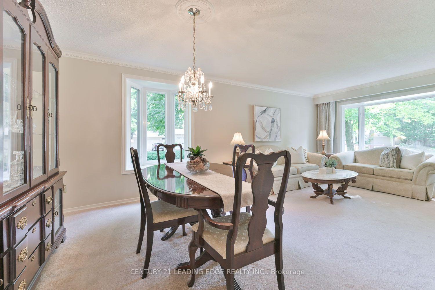 Photo 10 of 15 Sir Gawaine Place, Markham, Markham Village — HOMEH