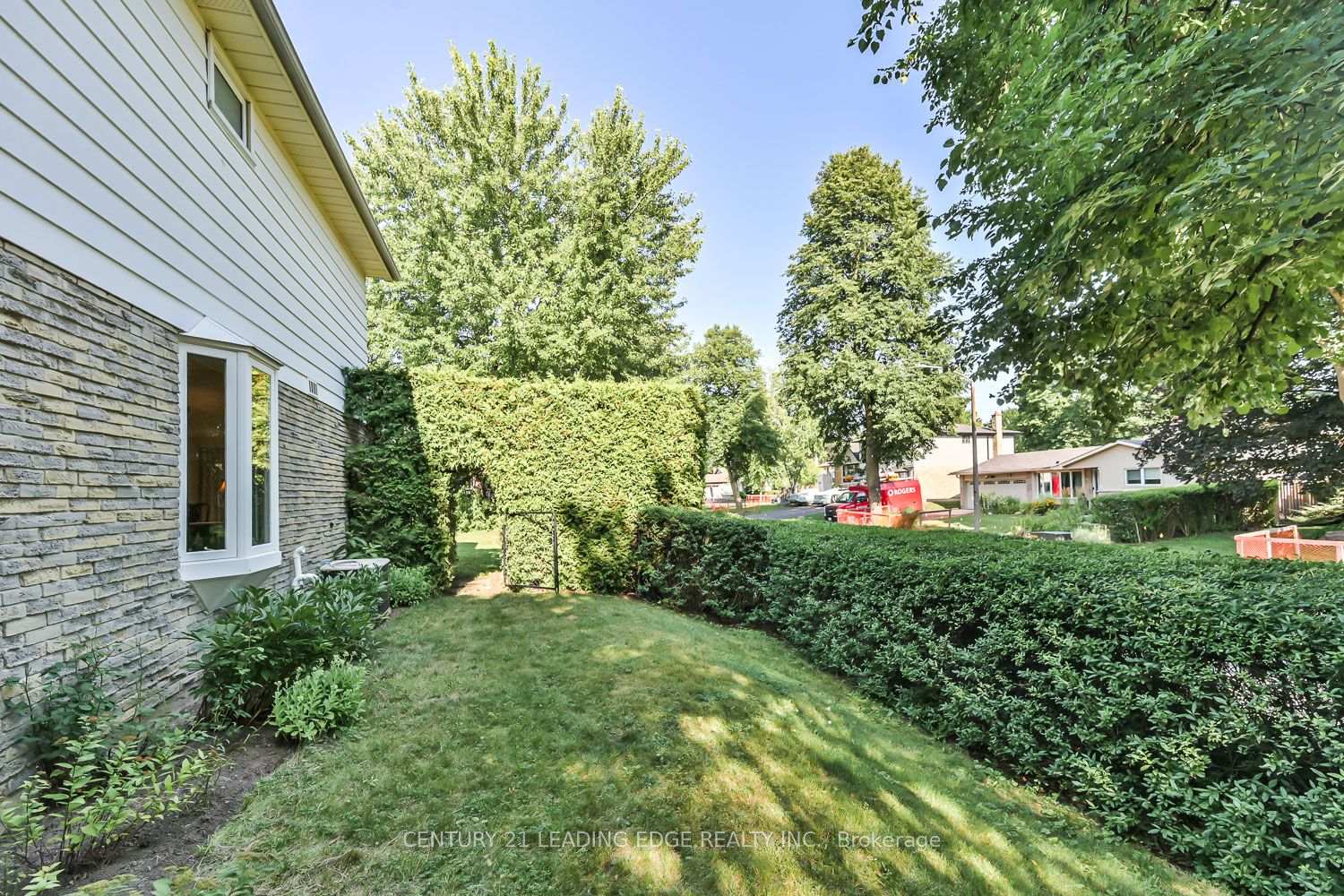 Photo 32 of 15 Sir Gawaine Place, Markham, Markham Village — HOMEH