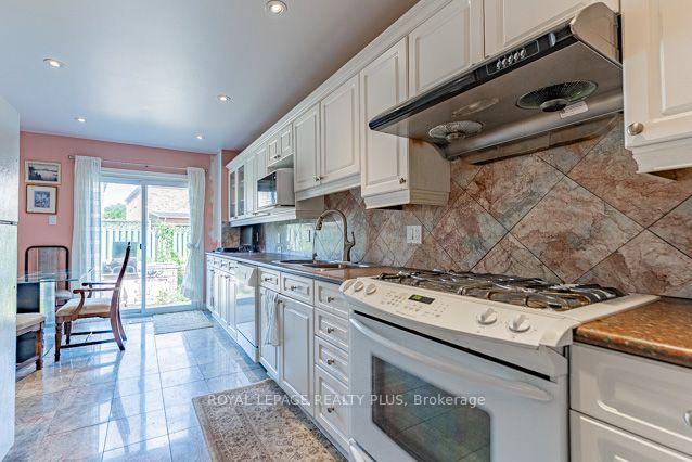 Photo 10 of 3201 Coldstream Road, Mississauga, Erin Mills — HOMEH