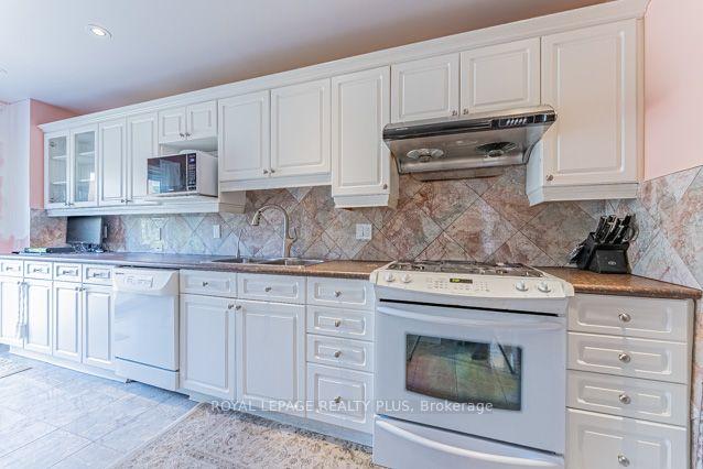 Photo 11 of 3201 Coldstream Road, Mississauga, Erin Mills — HOMEH