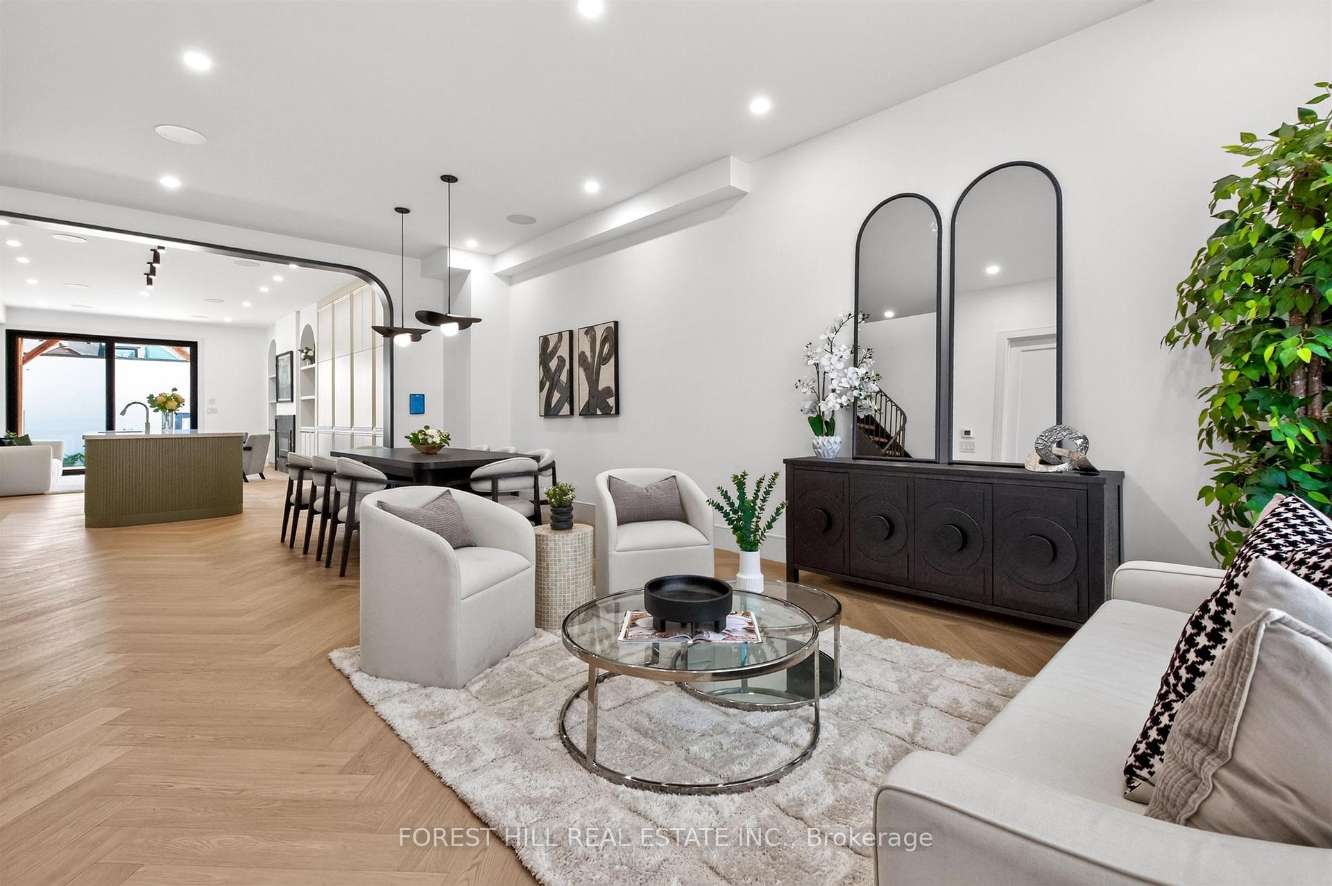 Photo 4 of 21 Foxley Street, Toronto, Trinity-Bellwoods — HOMEH
