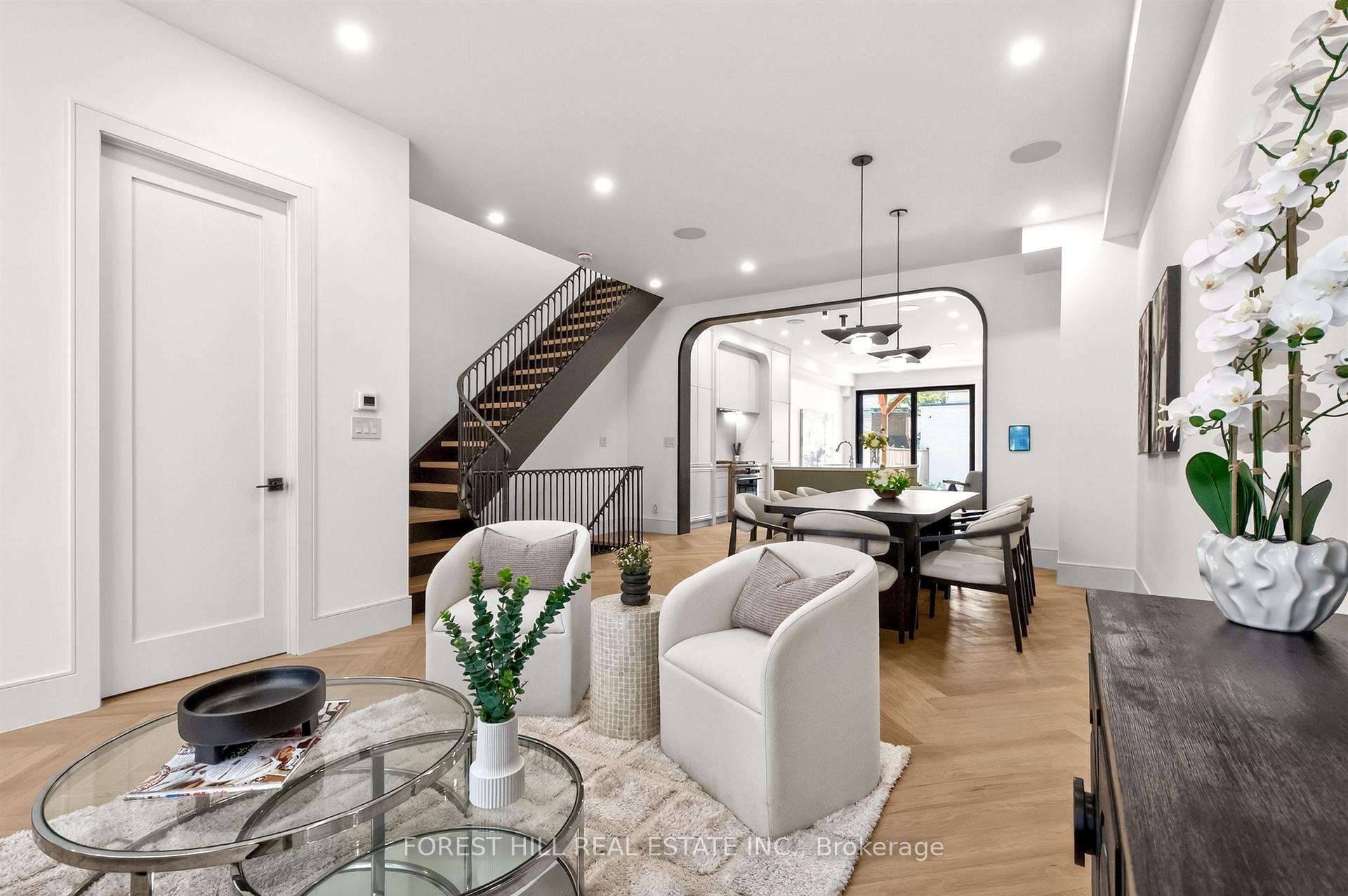 Photo 5 of 21 Foxley Street, Toronto, Trinity-Bellwoods — HOMEH