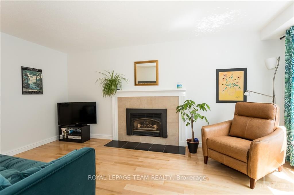 Photo 15 of 158 Mccurdy Drive, Ottawa, Kanata - Katimavik — HOMEH