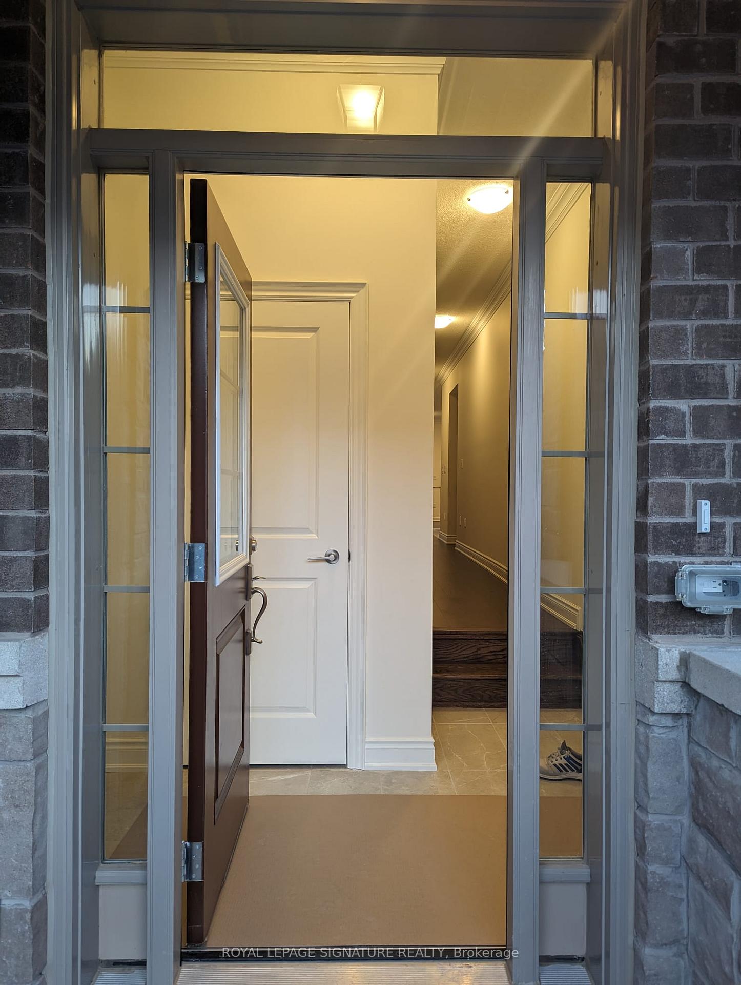 Photo 3 of 67 Bermondsey Way, Brampton, Brampton West — HOMEH