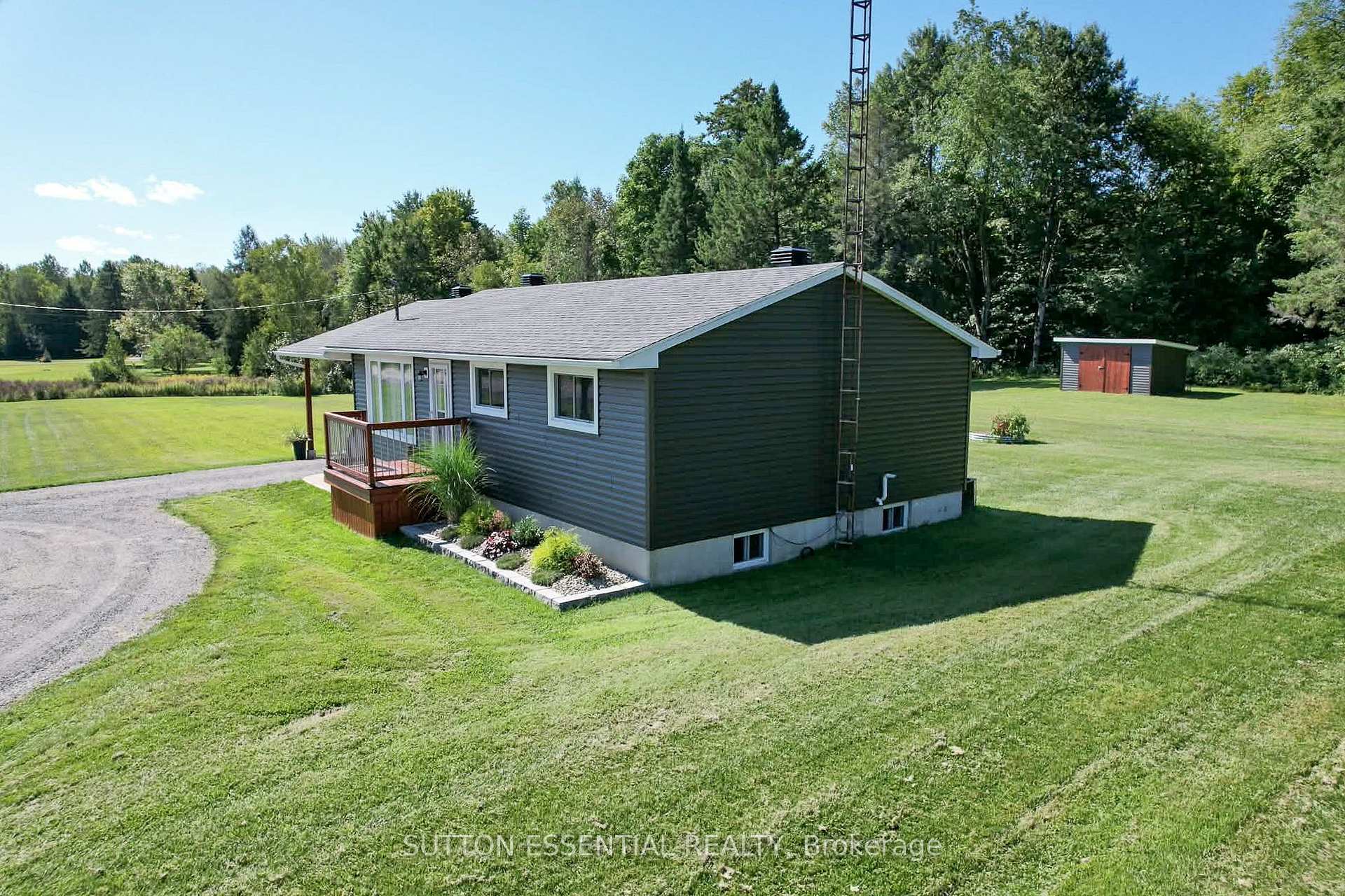 Photo 7 of 6174 County Rd 15, Augusta, Augusta Twp — HOMEH