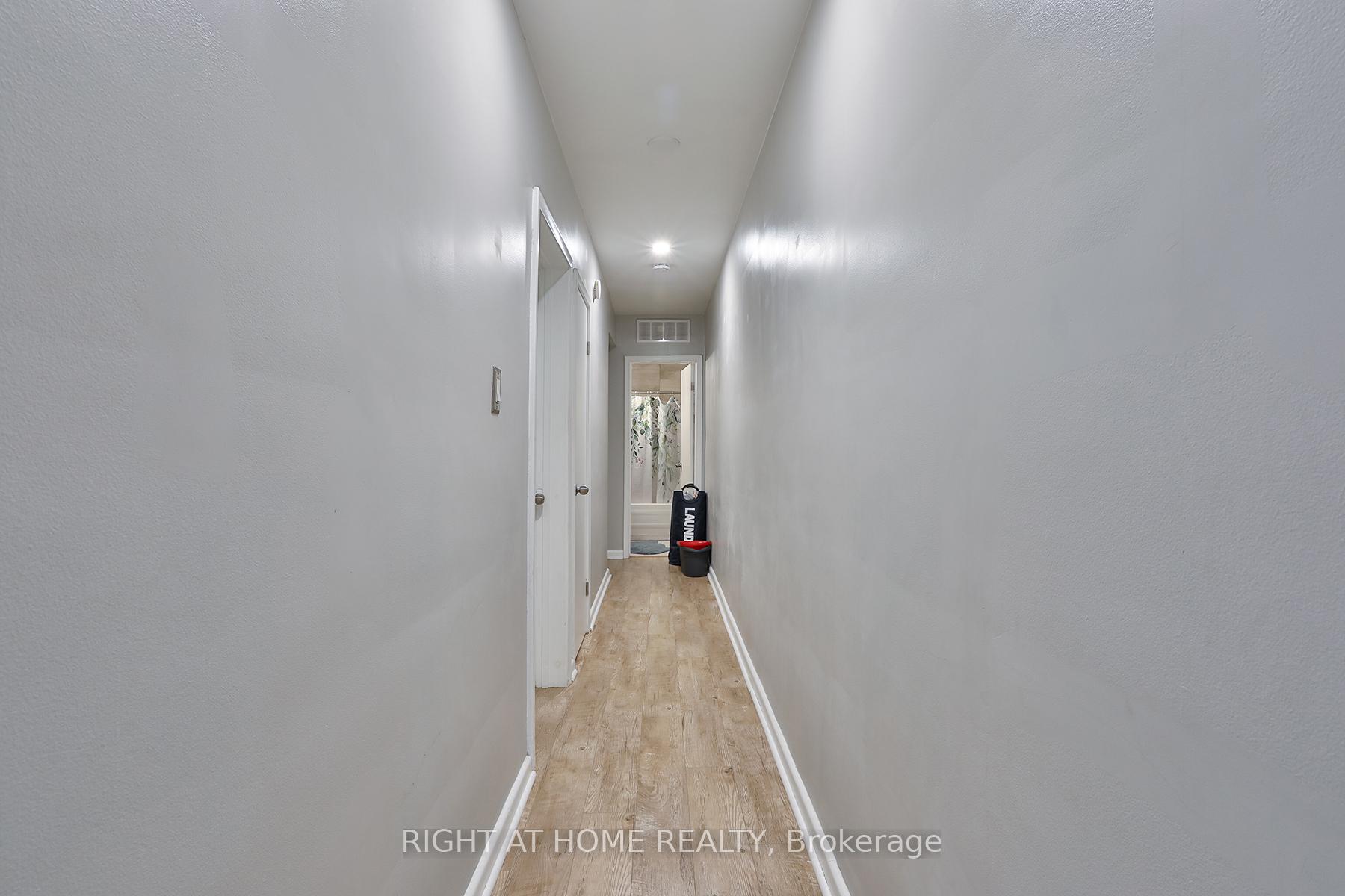 Photo 23 of 35 Fifteenth Street, Etobicoke, New Toronto — HOMEH