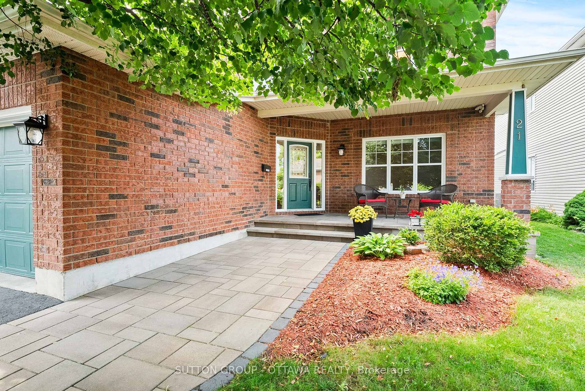 Photo 2 of 21 Avonmore Crescent, Ottawa, Barrhaven East — HOMEH