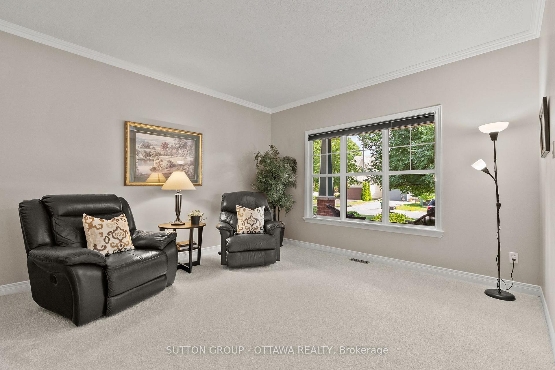 Photo 5 of 21 Avonmore Crescent, Ottawa, Barrhaven East — HOMEH