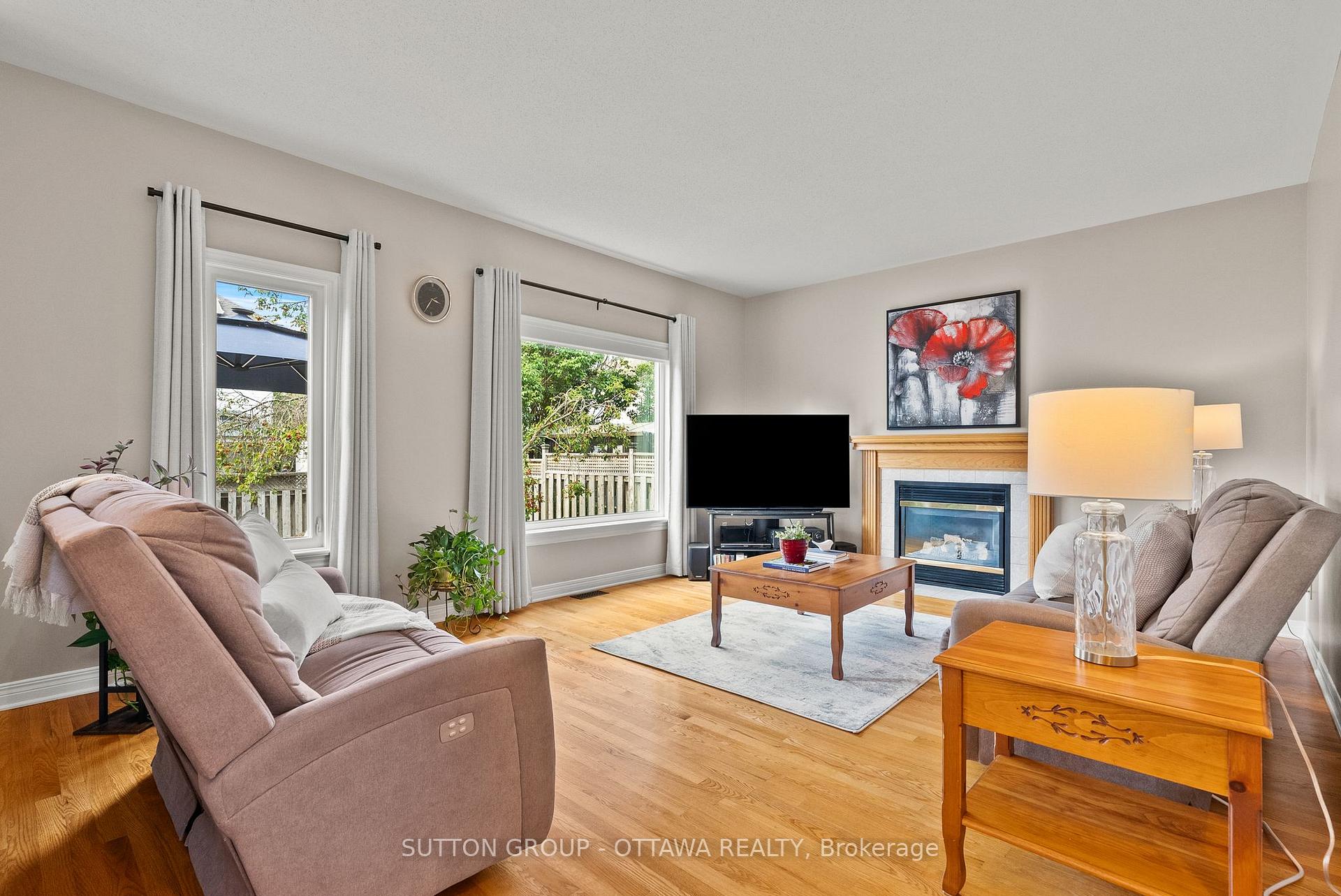 Photo 7 of 21 Avonmore Crescent, Ottawa, Barrhaven East — HOMEH