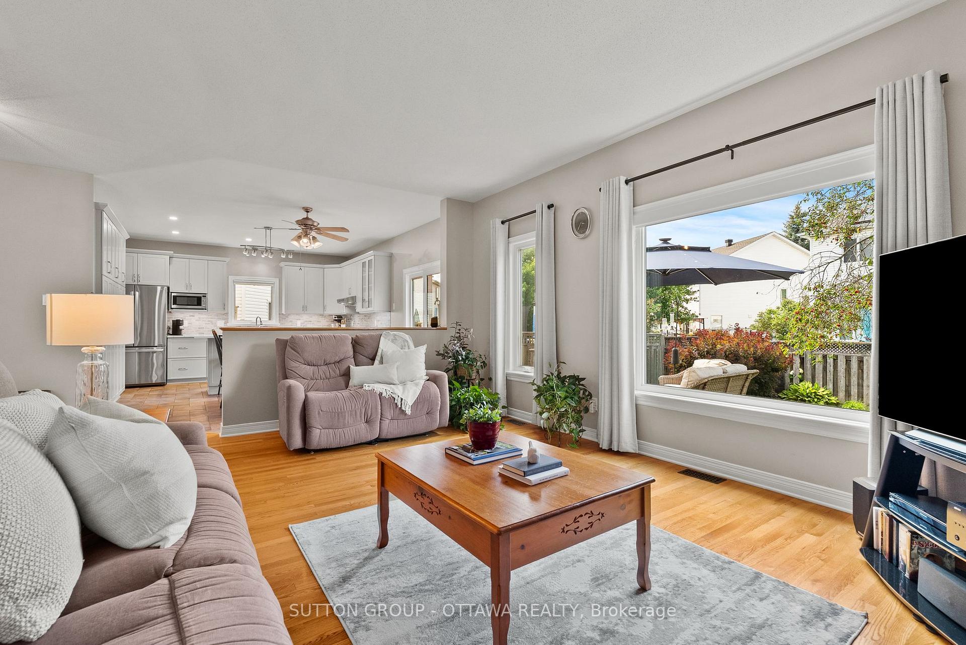 Photo 8 of 21 Avonmore Crescent, Ottawa, Barrhaven East — HOMEH