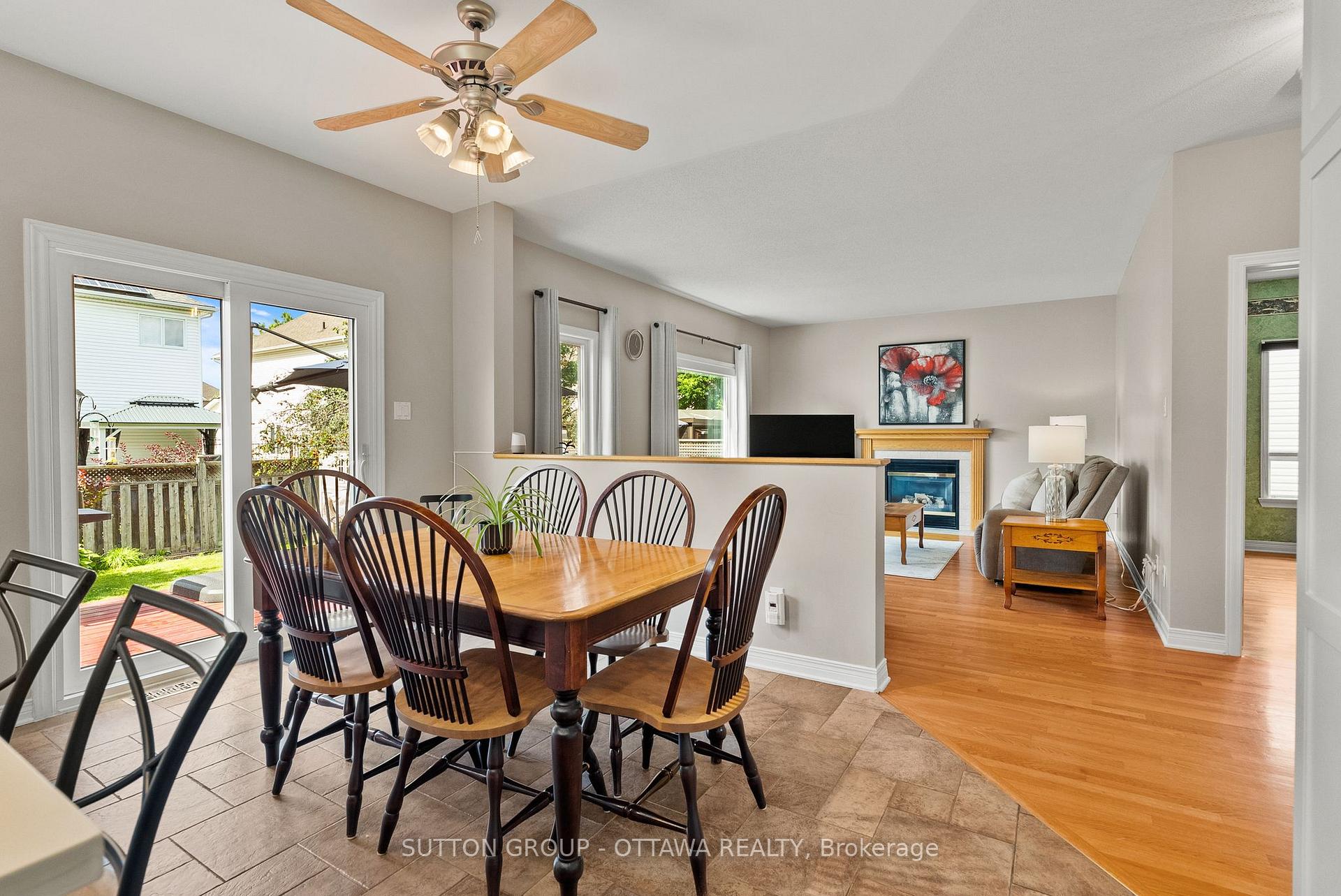 Photo 11 of 21 Avonmore Crescent, Ottawa, Barrhaven East — HOMEH