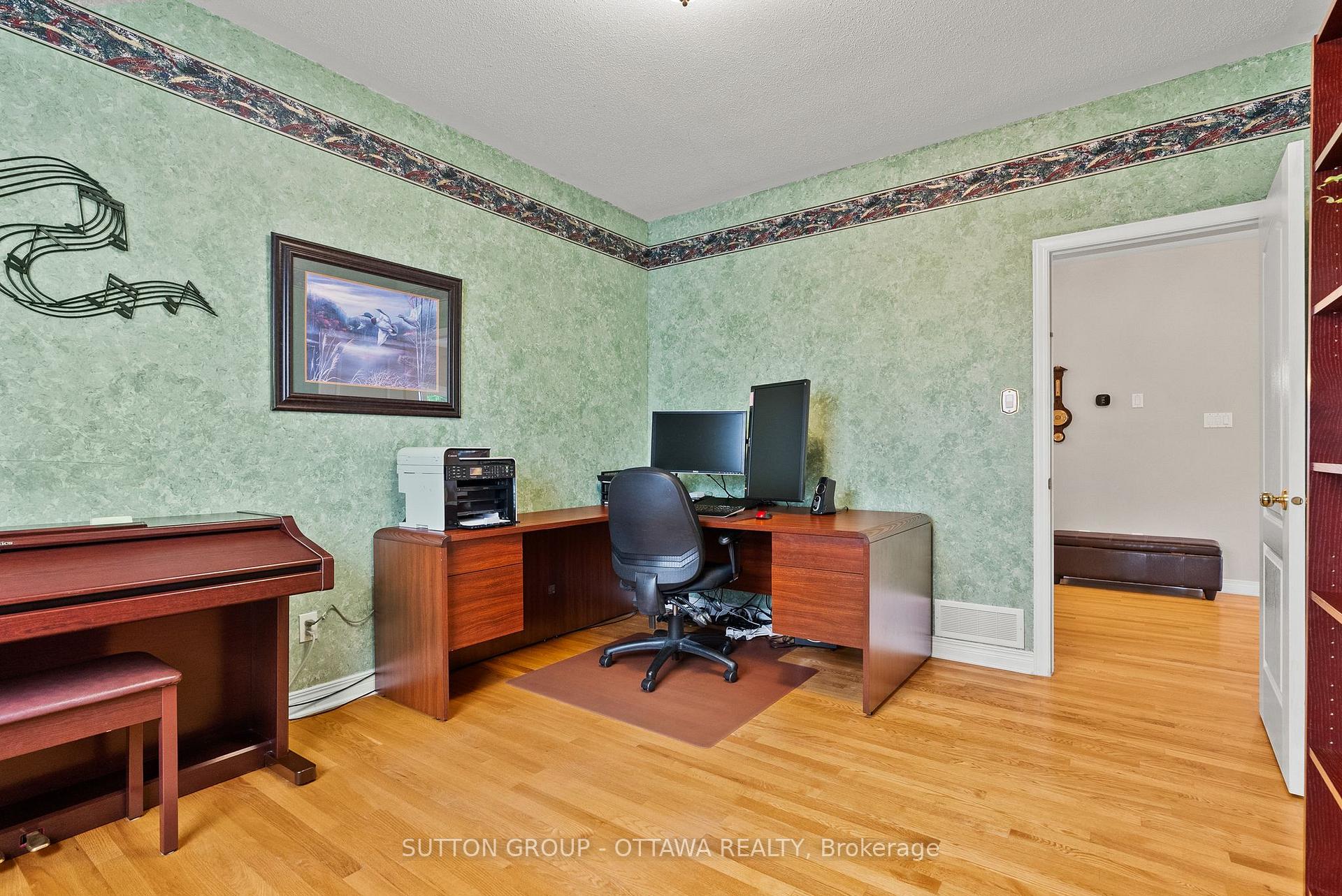 Photo 20 of 21 Avonmore Crescent, Ottawa, Barrhaven East — HOMEH