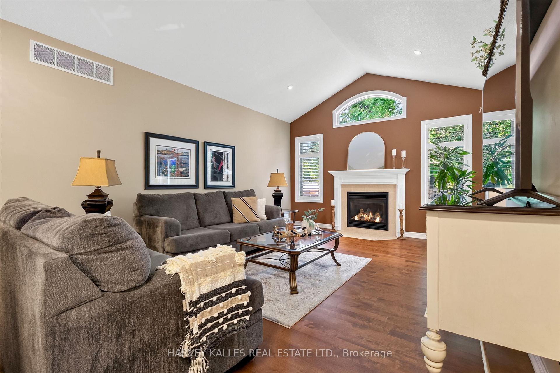 Photo 12 of 1 Franks Lane, Brantford, Oakhill Dr — HOMEH
