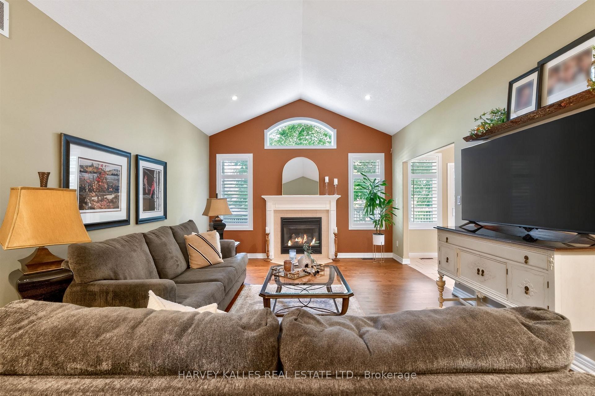 Photo 13 of 1 Franks Lane, Brantford, Oakhill Dr — HOMEH