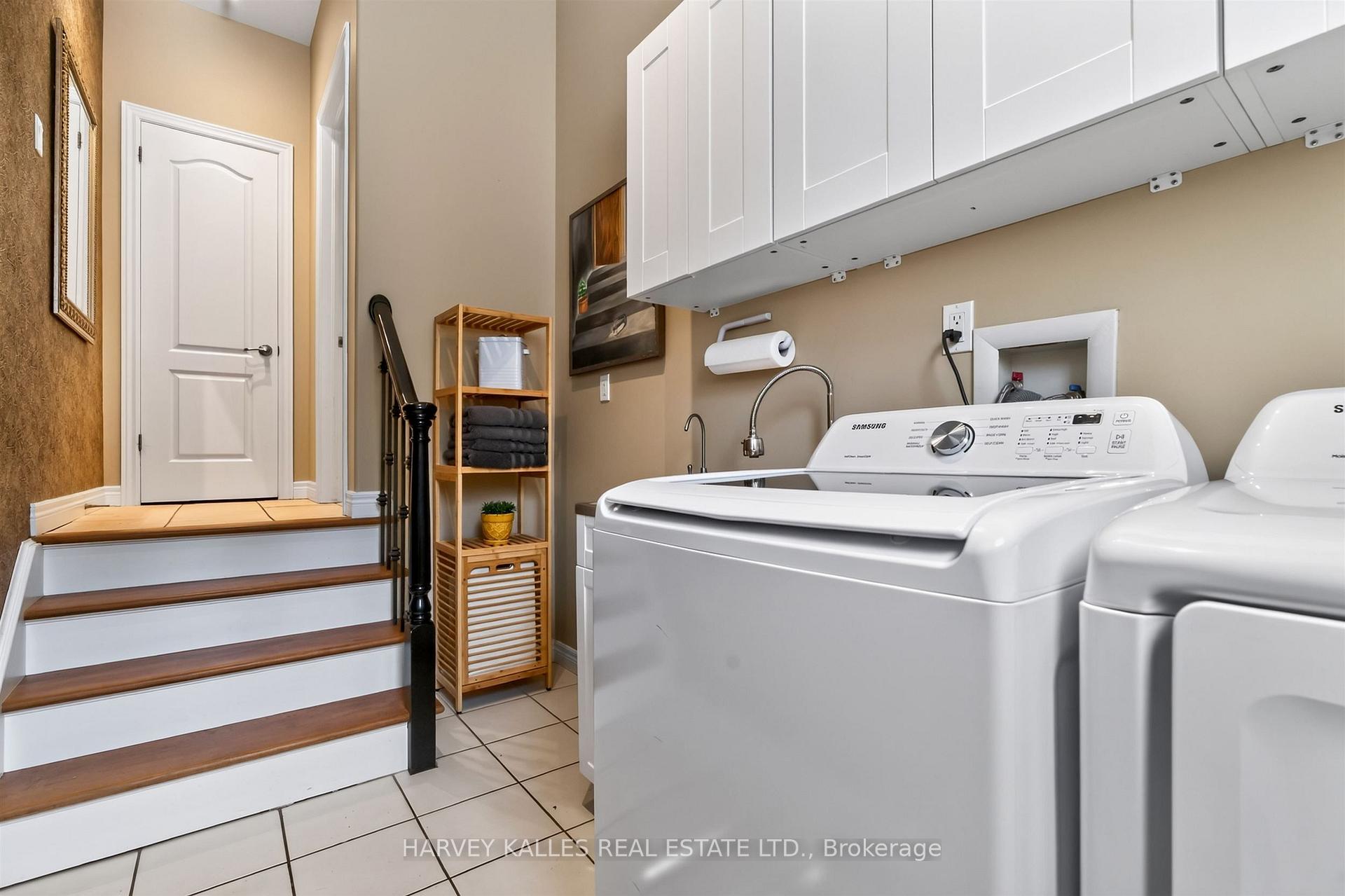 Photo 17 of 1 Franks Lane, Brantford, Oakhill Dr — HOMEH