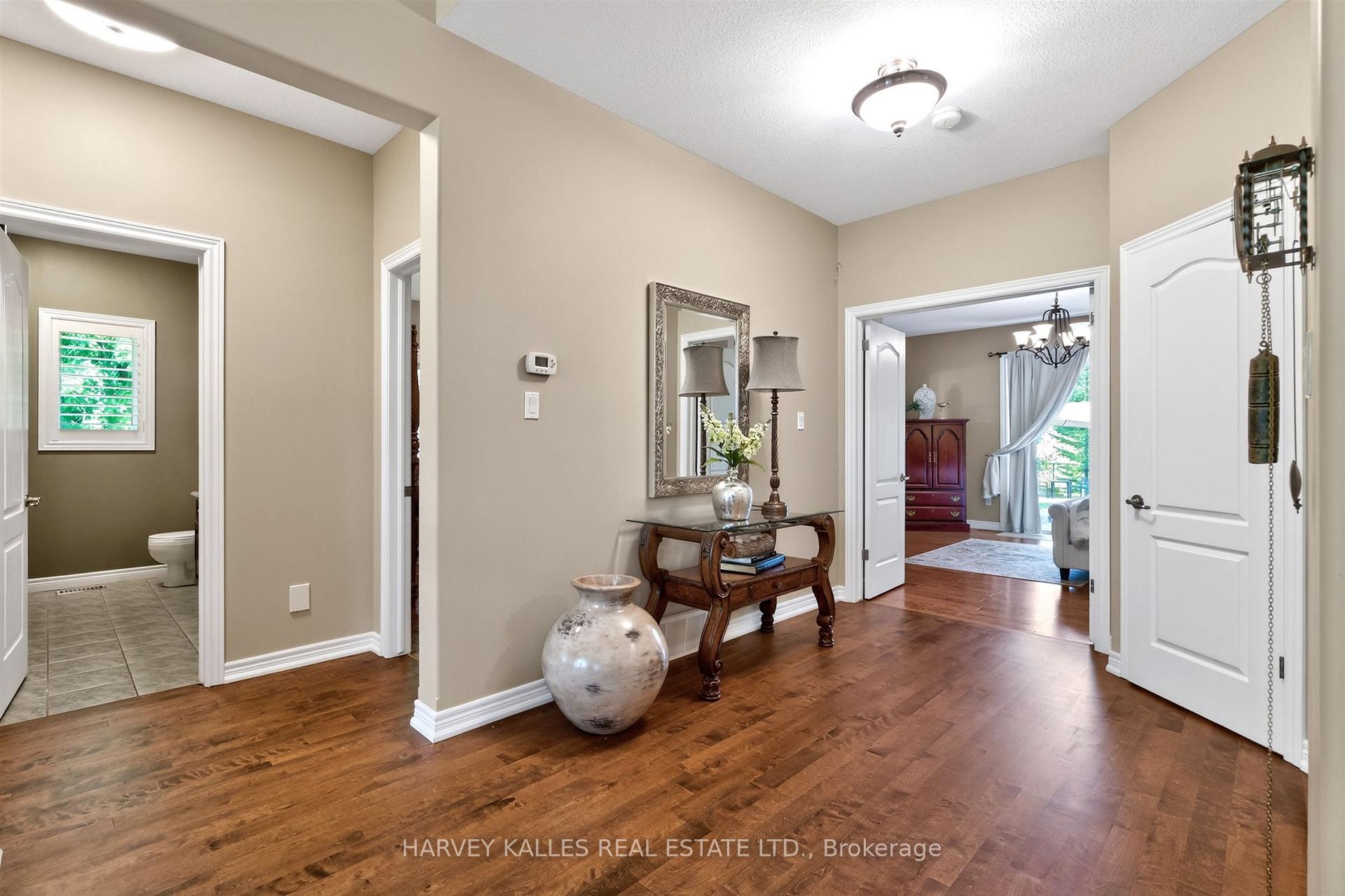 Photo 18 of 1 Franks Lane, Brantford, Oakhill Dr — HOMEH