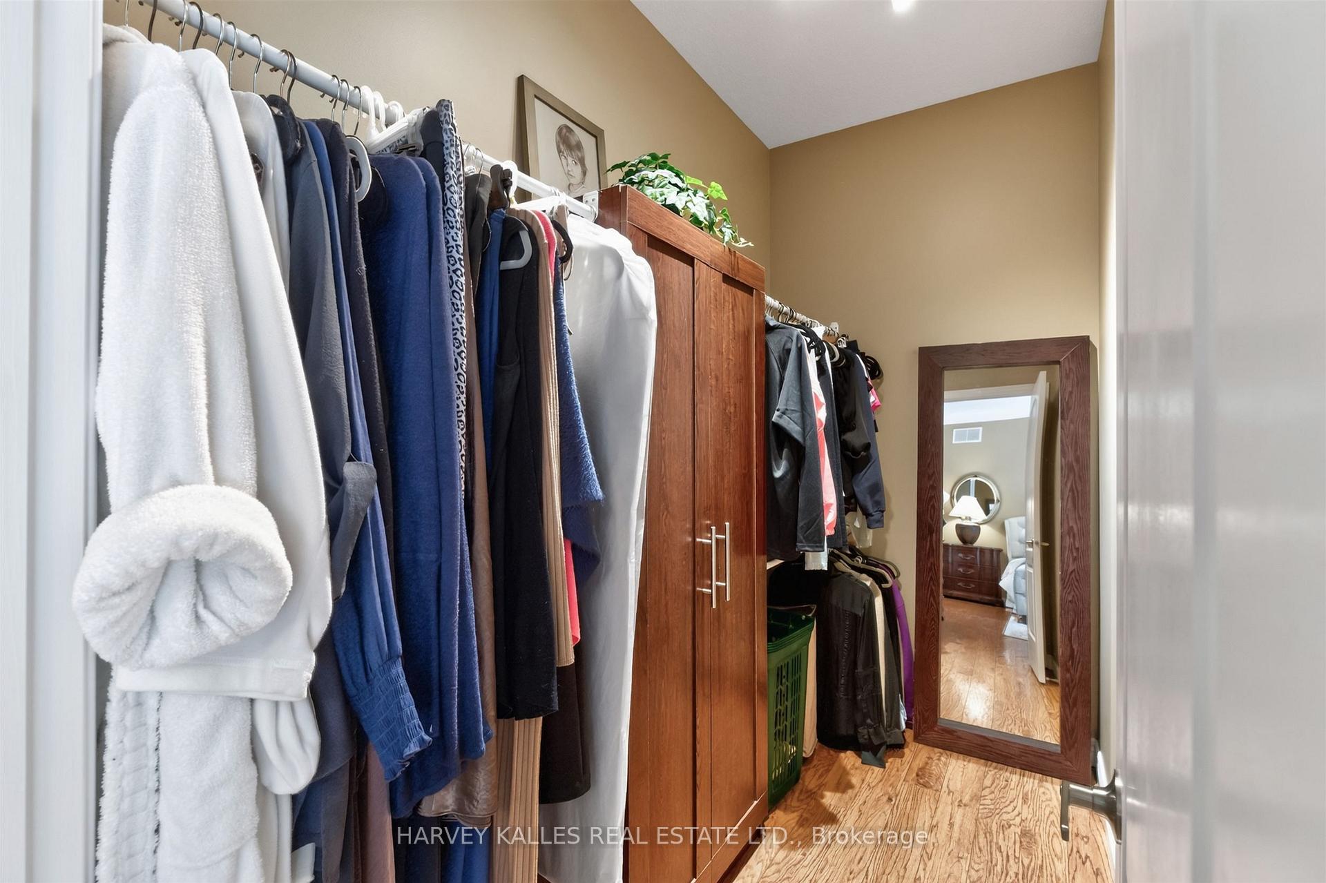 Photo 23 of 1 Franks Lane, Brantford, Oakhill Dr — HOMEH
