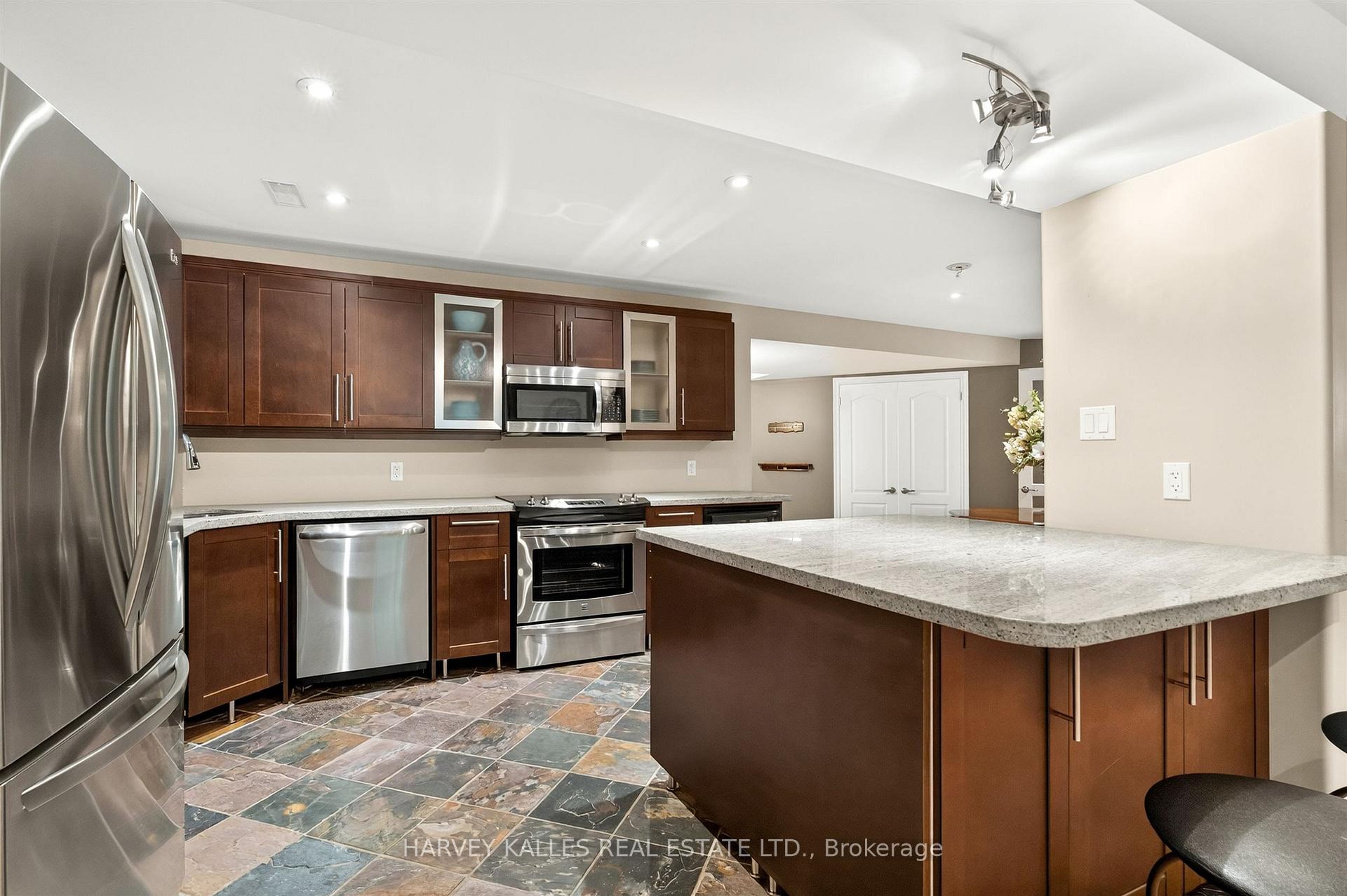 Photo 31 of 1 Franks Lane, Brantford, Oakhill Dr — HOMEH