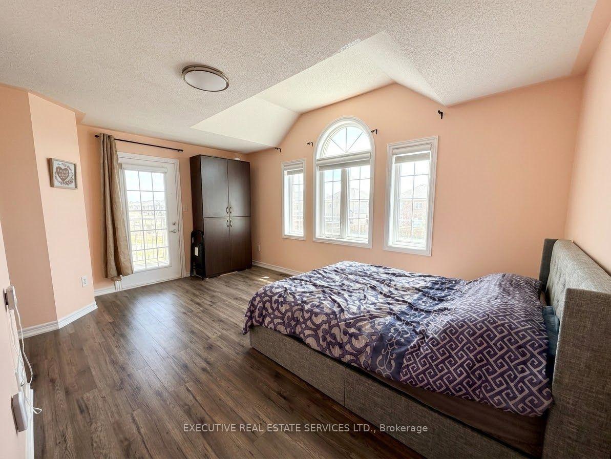 Photo 14 of 118 Turquoise Crescent, Brampton, Bram East — HOMEH