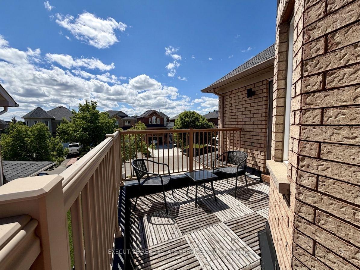 Photo 16 of 118 Turquoise Crescent, Brampton, Bram East — HOMEH