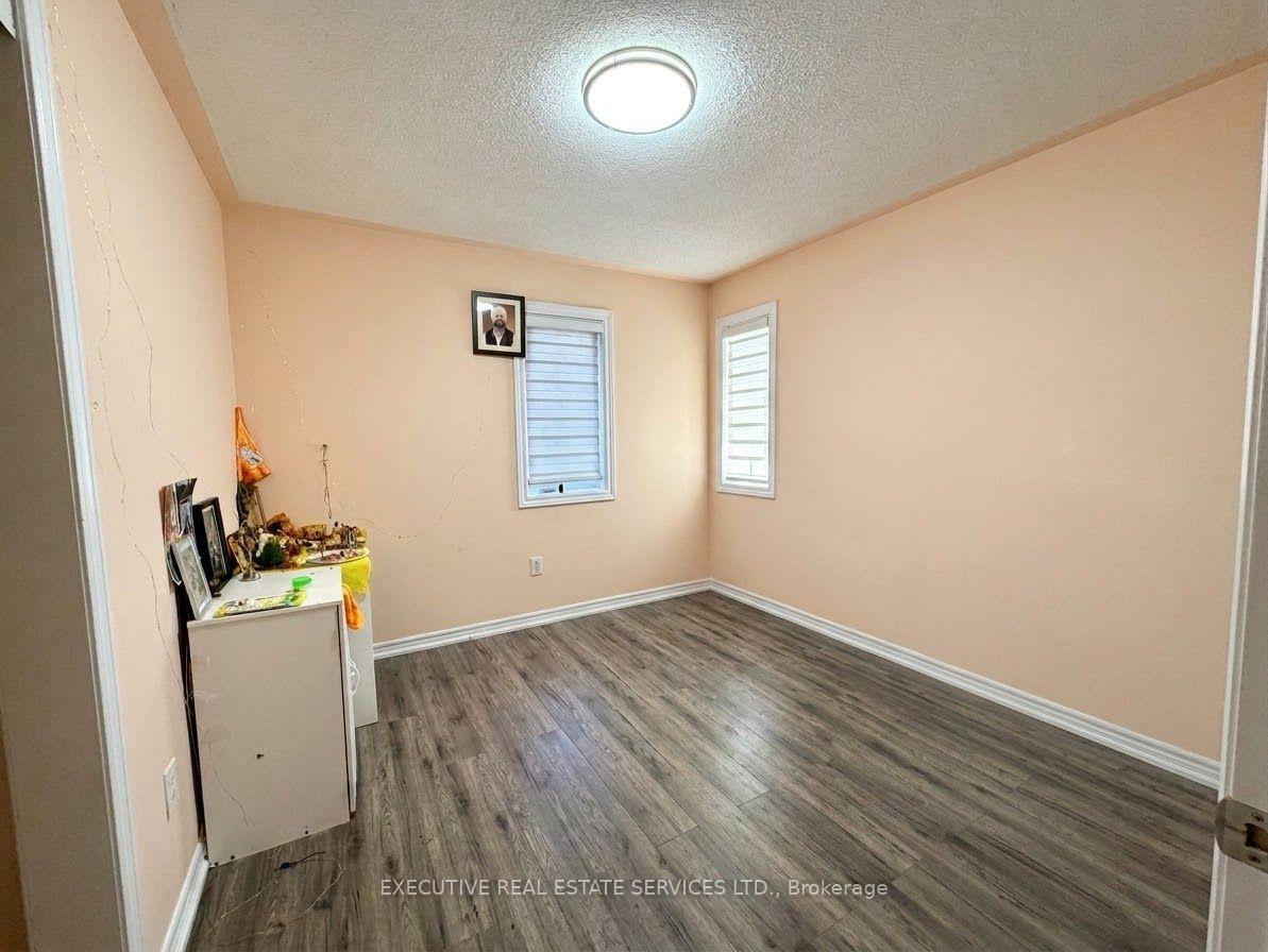 Photo 18 of 118 Turquoise Crescent, Brampton, Bram East — HOMEH