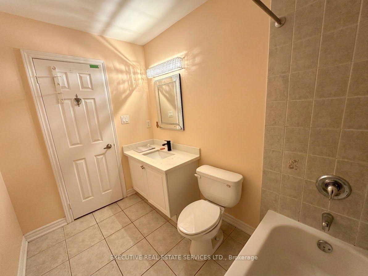 Photo 20 of 118 Turquoise Crescent, Brampton, Bram East — HOMEH