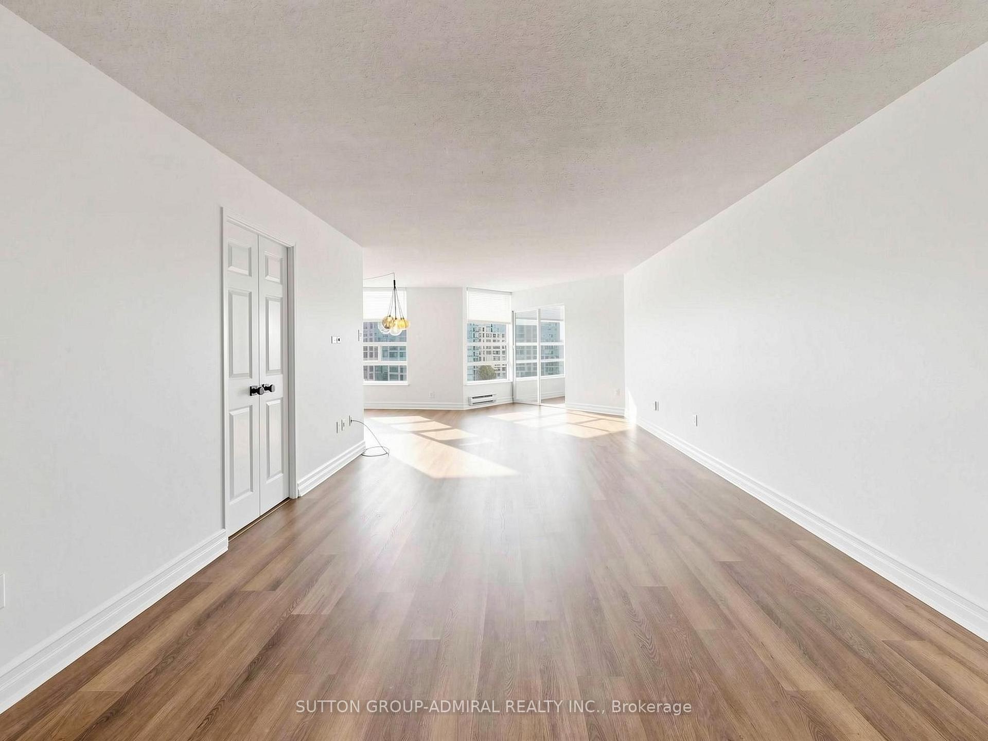 Photo 6 of Unit 910, 7905 Bayview Avenue, Markham, Aileen-Willowbrook — HOMEH