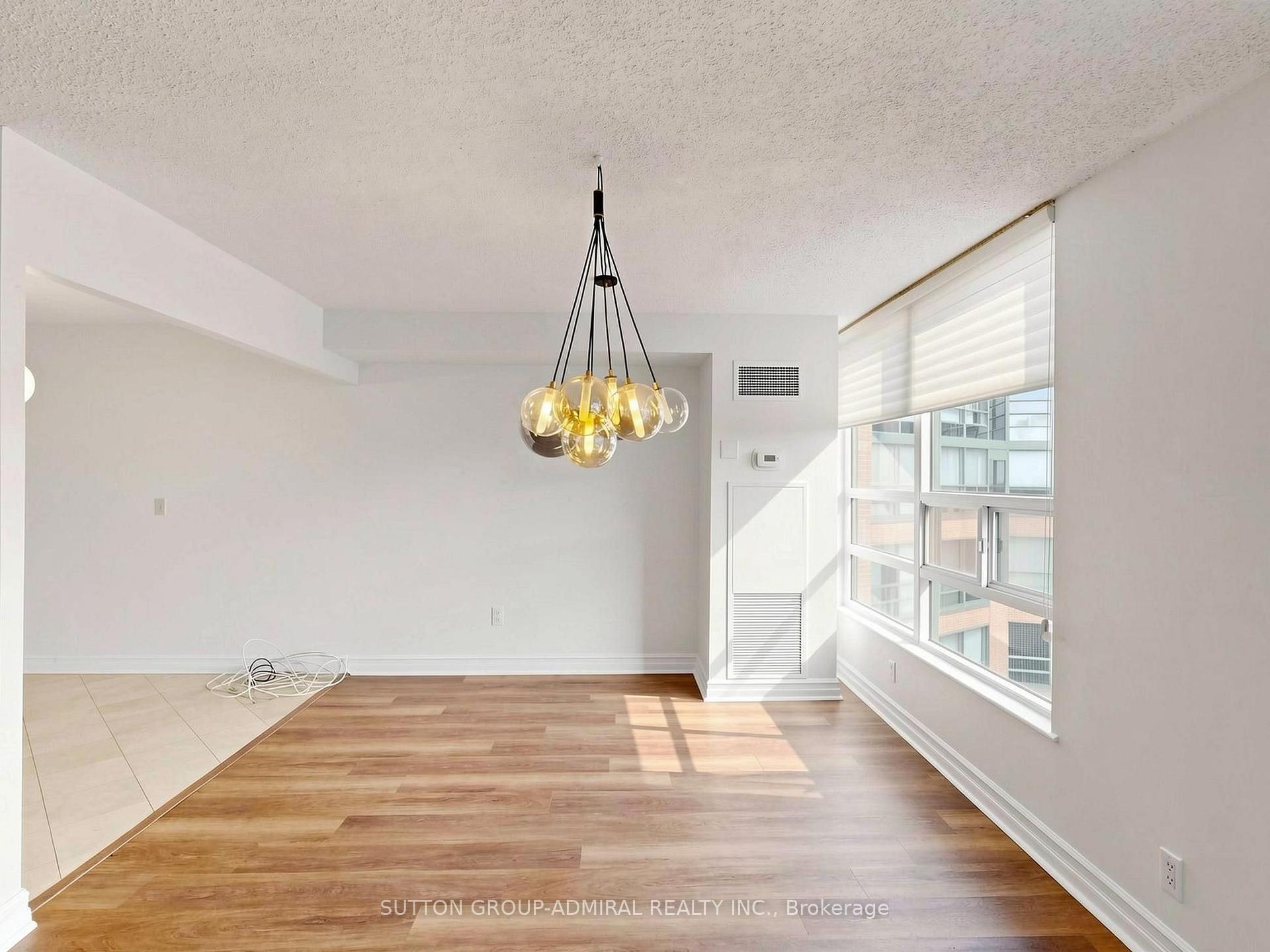Photo 11 of Unit 910, 7905 Bayview Avenue, Markham, Aileen-Willowbrook — HOMEH