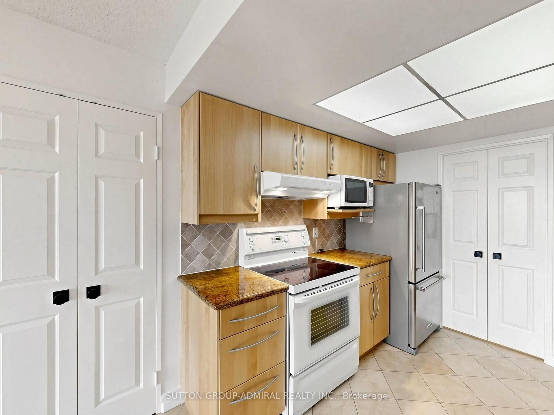 Photo 15 of Unit 910, 7905 Bayview Avenue, Markham, Aileen-Willowbrook — HOMEH