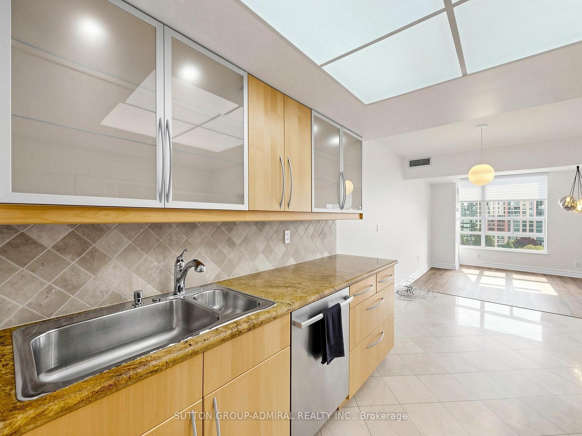 Photo 16 of Unit 910, 7905 Bayview Avenue, Markham, Aileen-Willowbrook — HOMEH