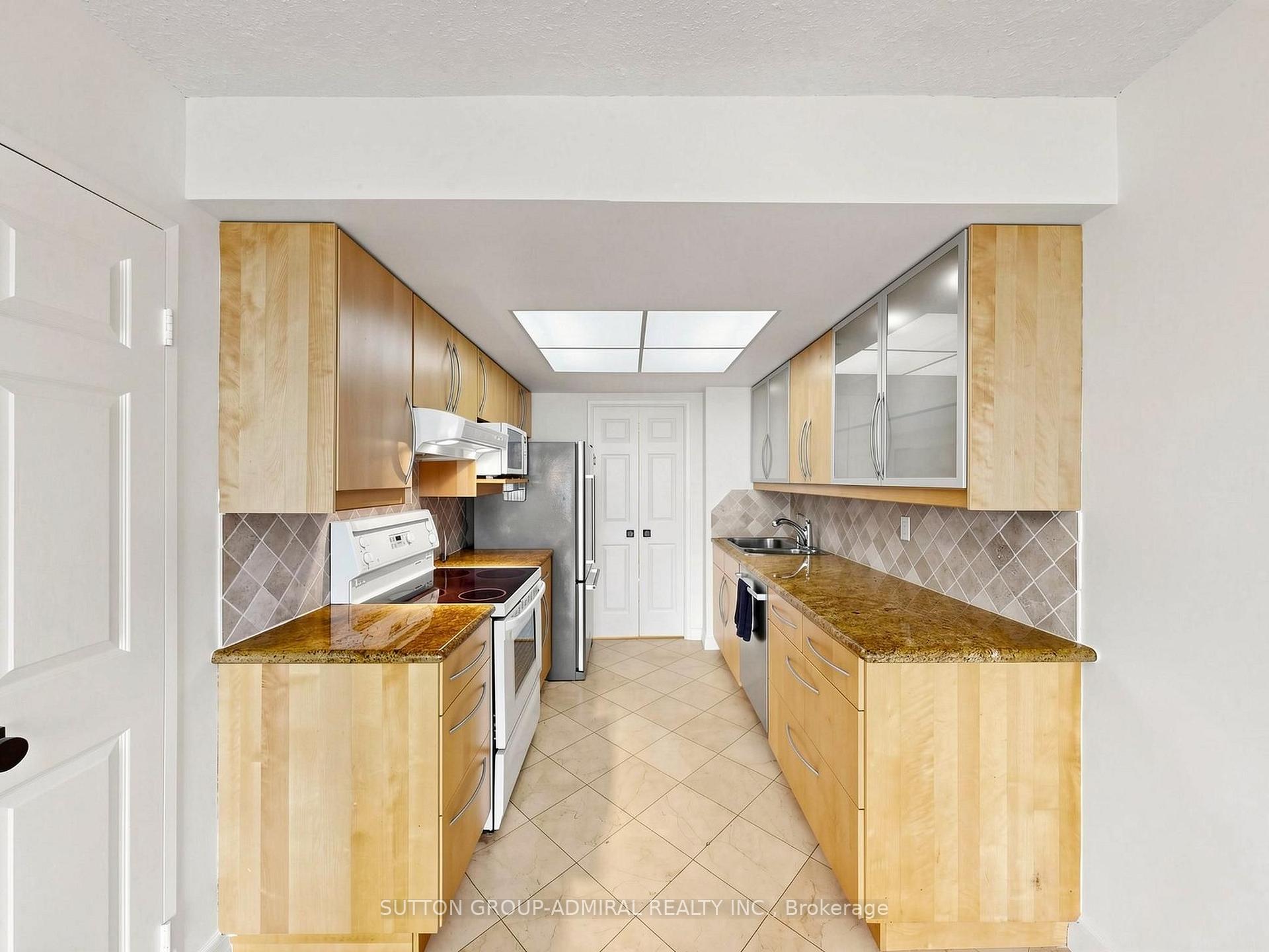 Photo 18 of Unit 910, 7905 Bayview Avenue, Markham, Aileen-Willowbrook — HOMEH