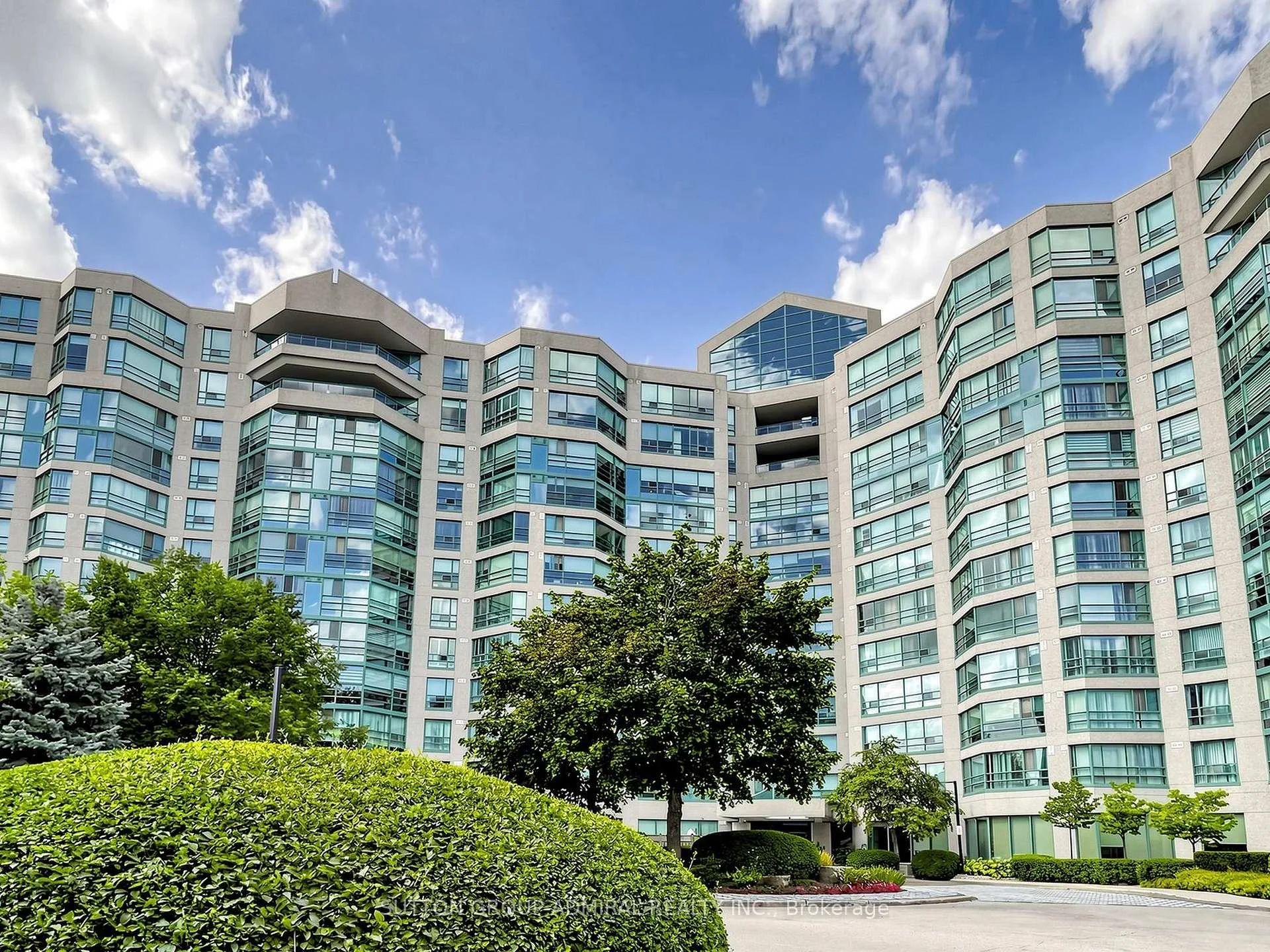 Photo 3 of Unit 910, 7905 Bayview Avenue, Markham, Aileen-Willowbrook — HOMEH