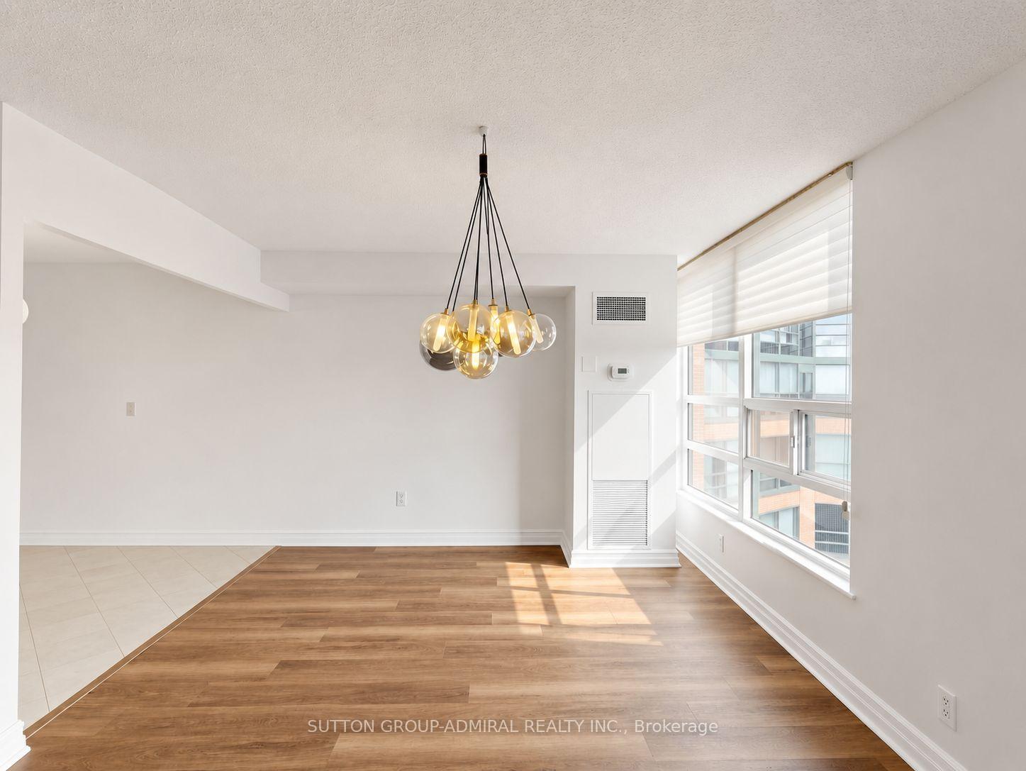 Photo 12 of Unit 910, 7905 Bayview Avenue, Markham, Aileen-Willowbrook — HOMEH