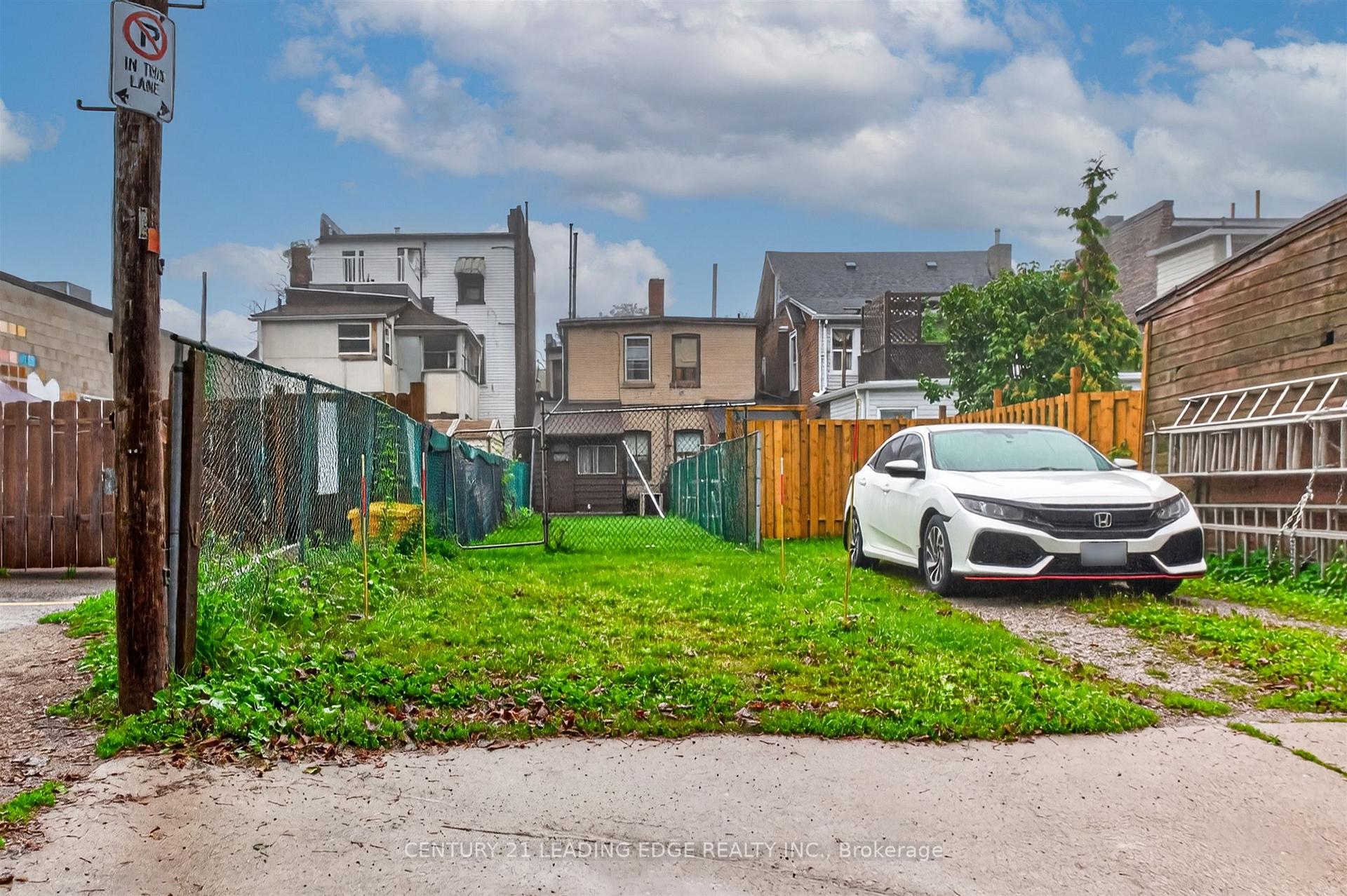 Photo 23 of 134 Main Street, Toronto, East End-Danforth — HOMEH
