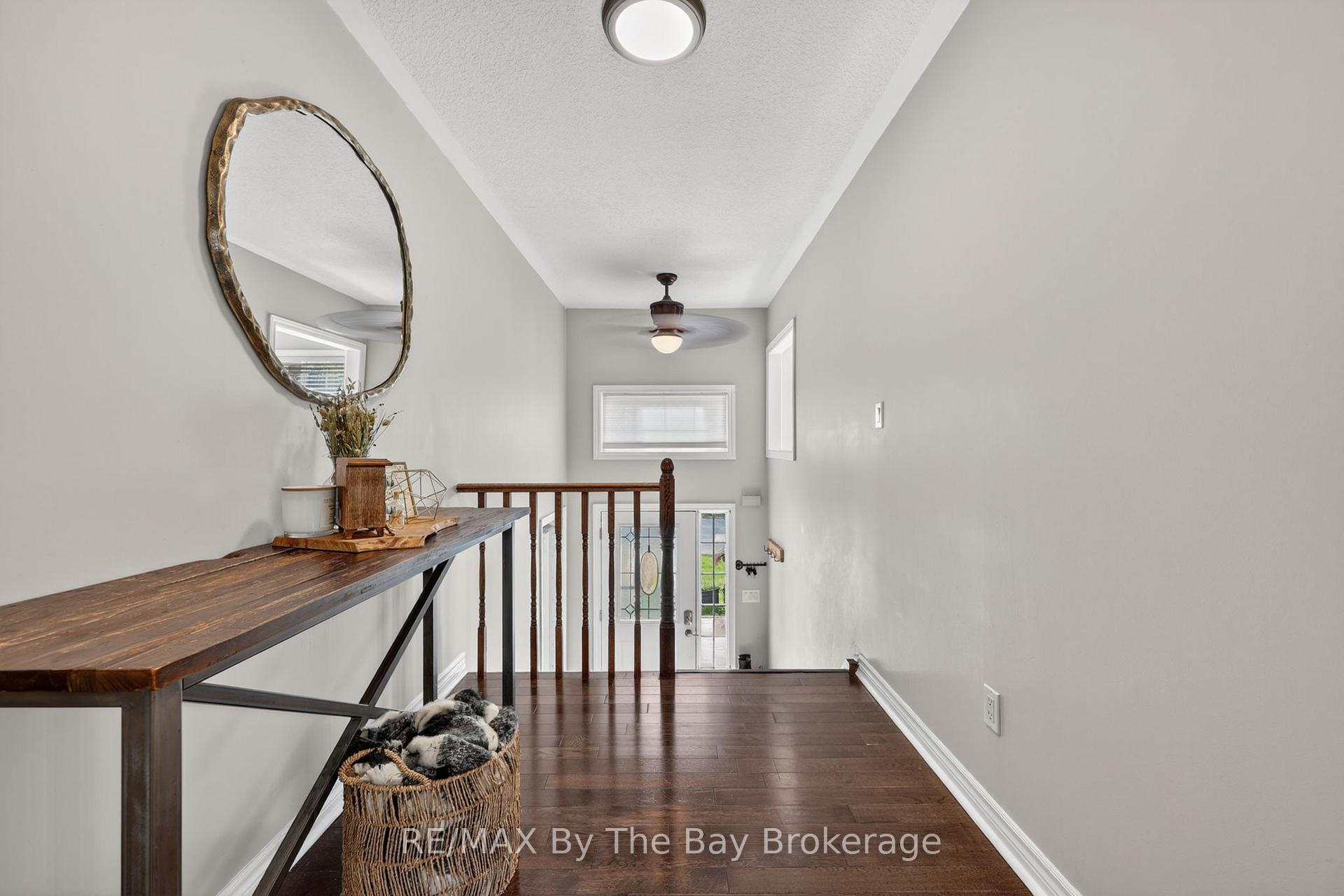 Photo 3 of 326 Golf Course Road, Wasaga Beach — HOMEH