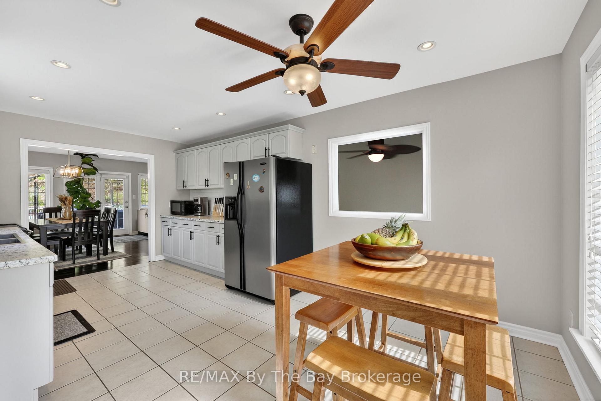 Photo 8 of 326 Golf Course Road, Wasaga Beach — HOMEH