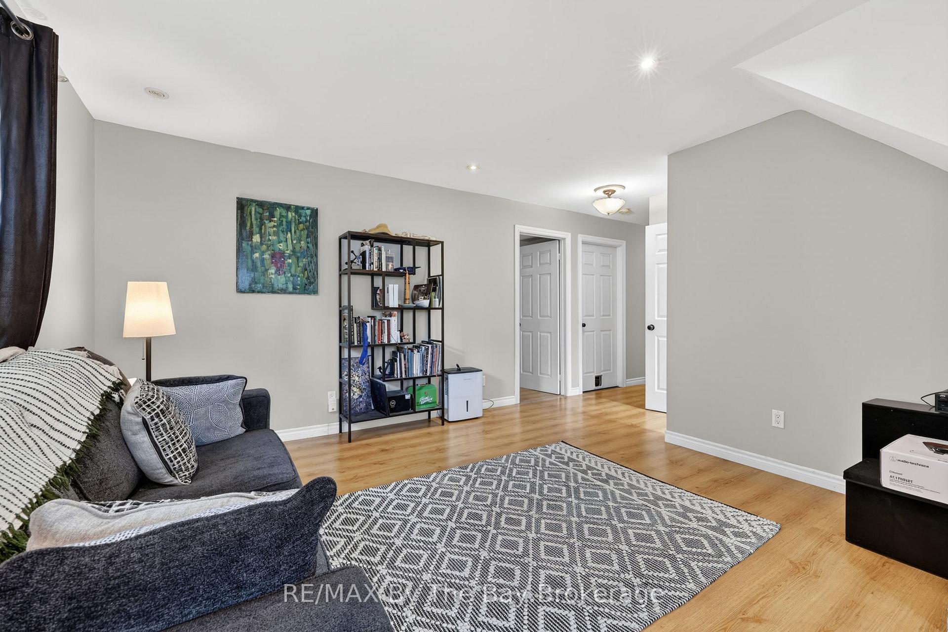 Photo 26 of 326 Golf Course Road, Wasaga Beach — HOMEH