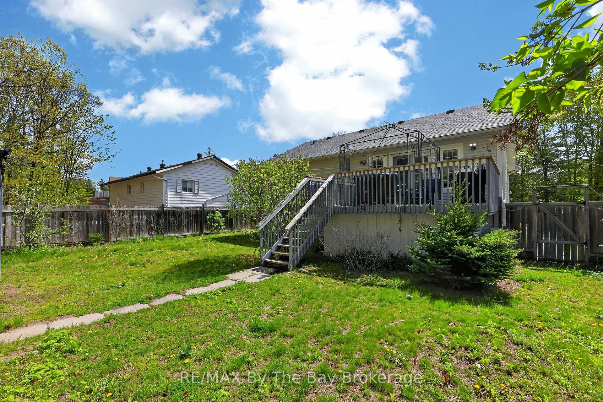 Photo 36 of 326 Golf Course Road, Wasaga Beach — HOMEH