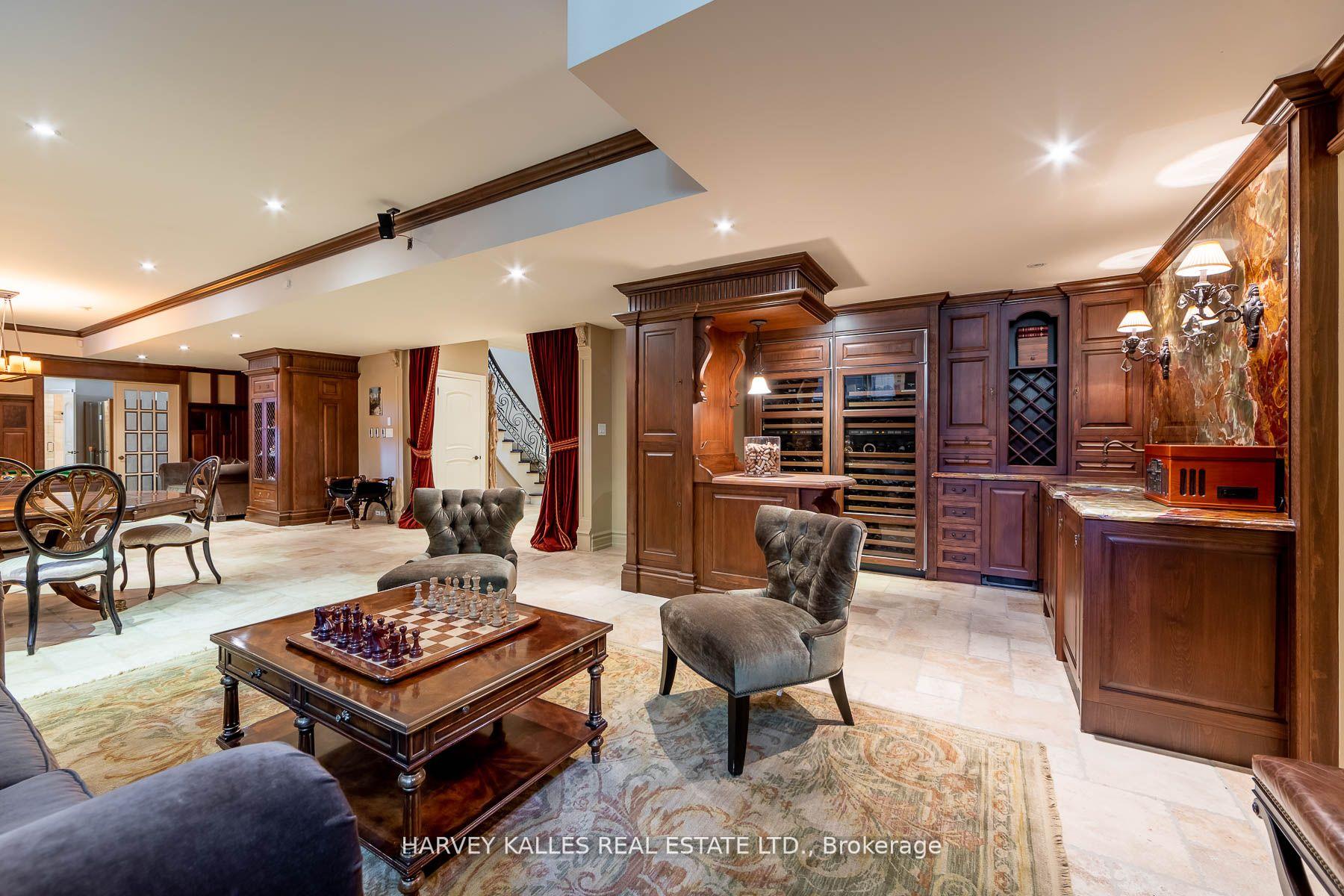 Photo 22 of 48 Wimpole Drive, North York, St. Andrew-Windfields — HOMEH