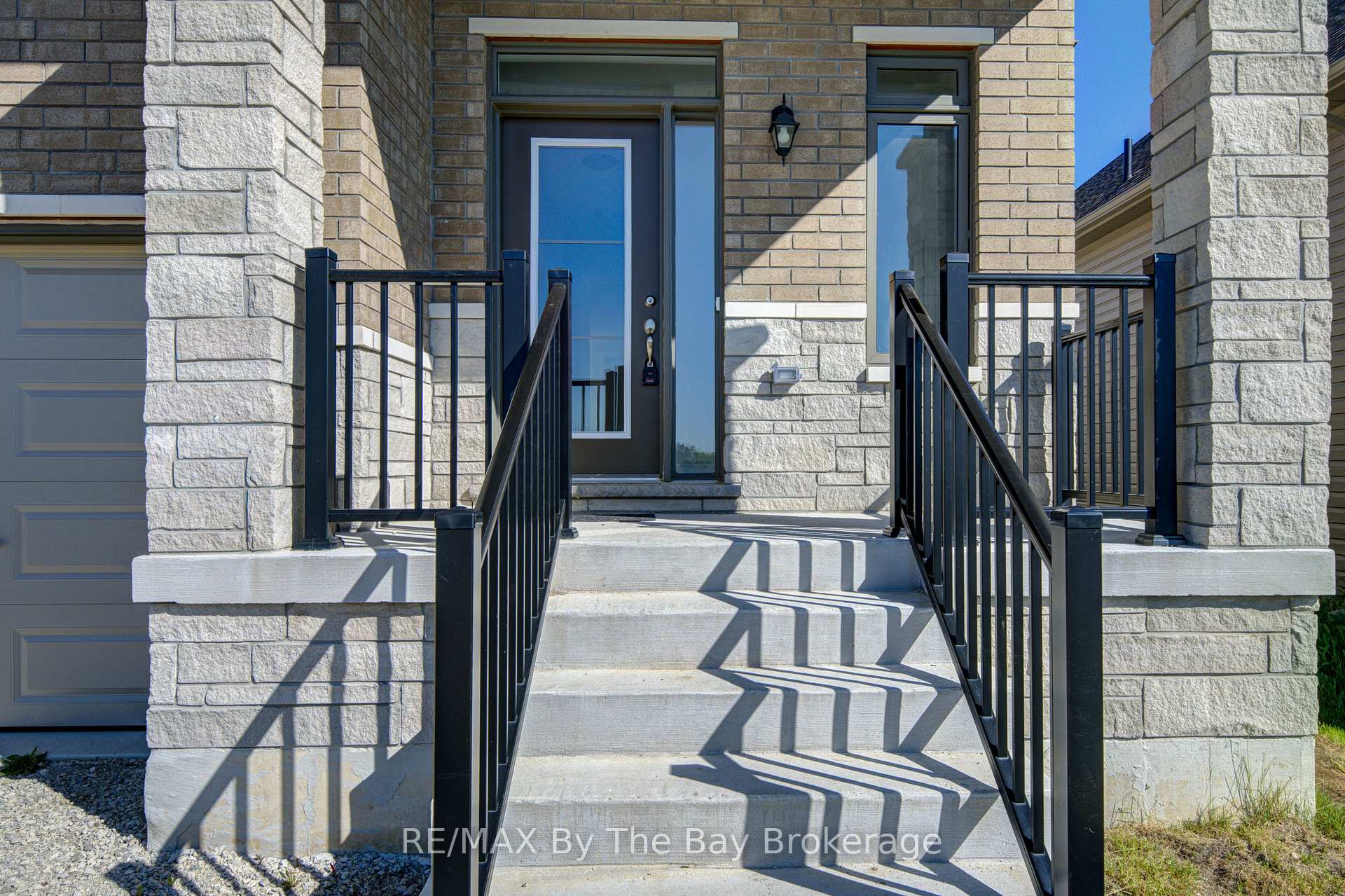 Photo 3 of 15 Union Boulevard, Wasaga Beach — HOMEH
