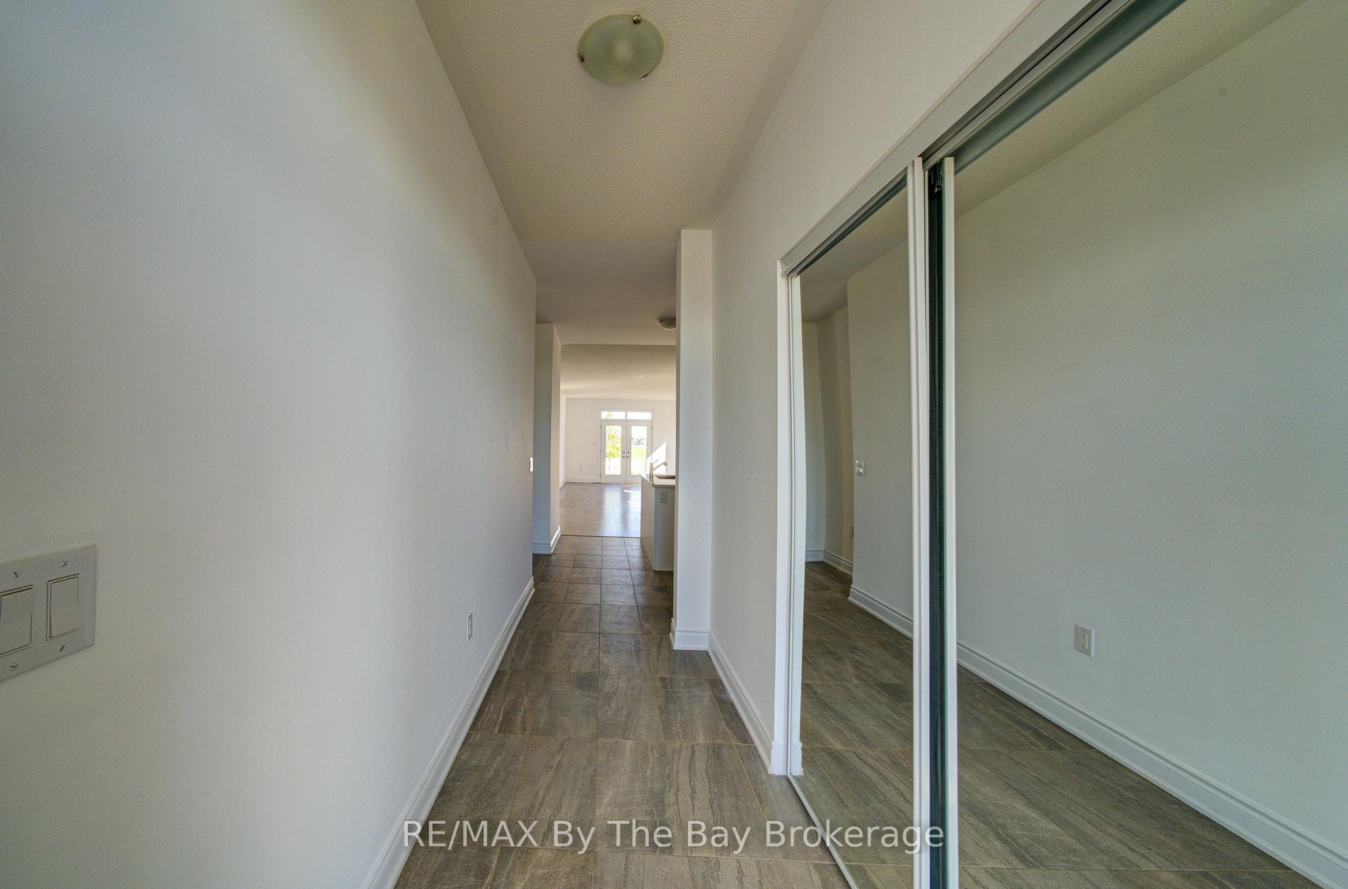 Photo 5 of 15 Union Boulevard, Wasaga Beach — HOMEH