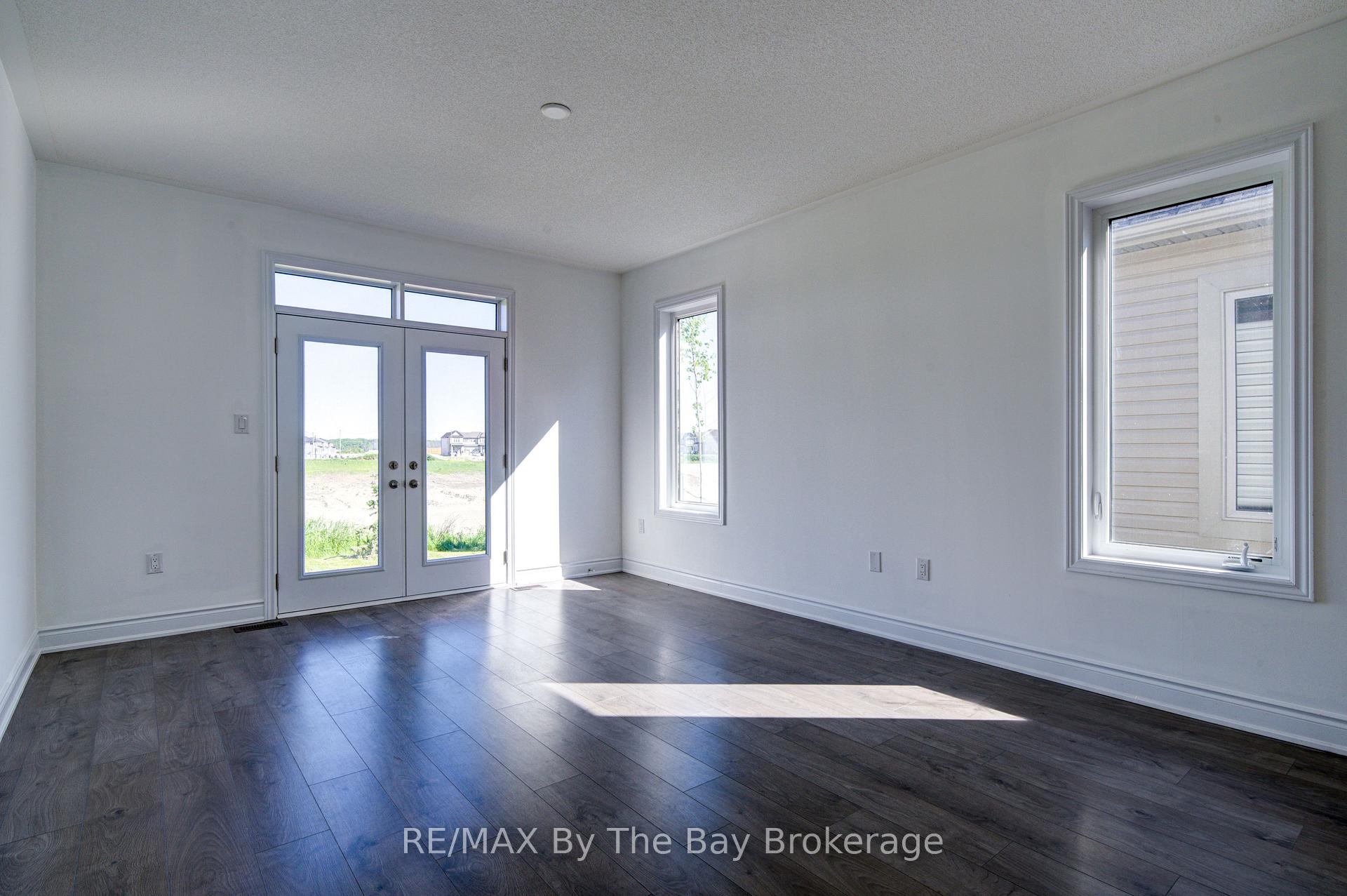 Photo 14 of 15 Union Boulevard, Wasaga Beach — HOMEH