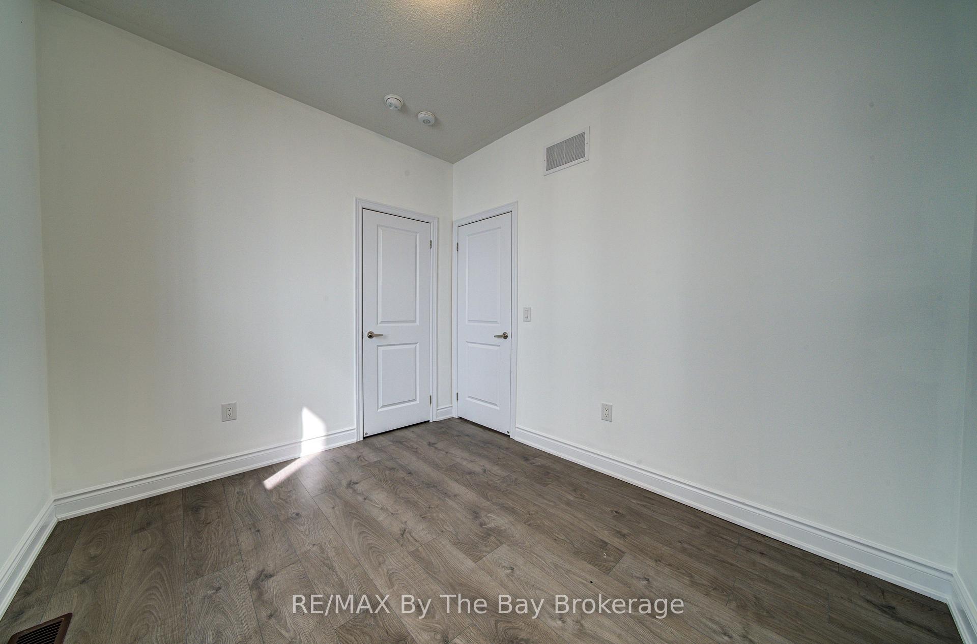 Photo 20 of 15 Union Boulevard, Wasaga Beach — HOMEH