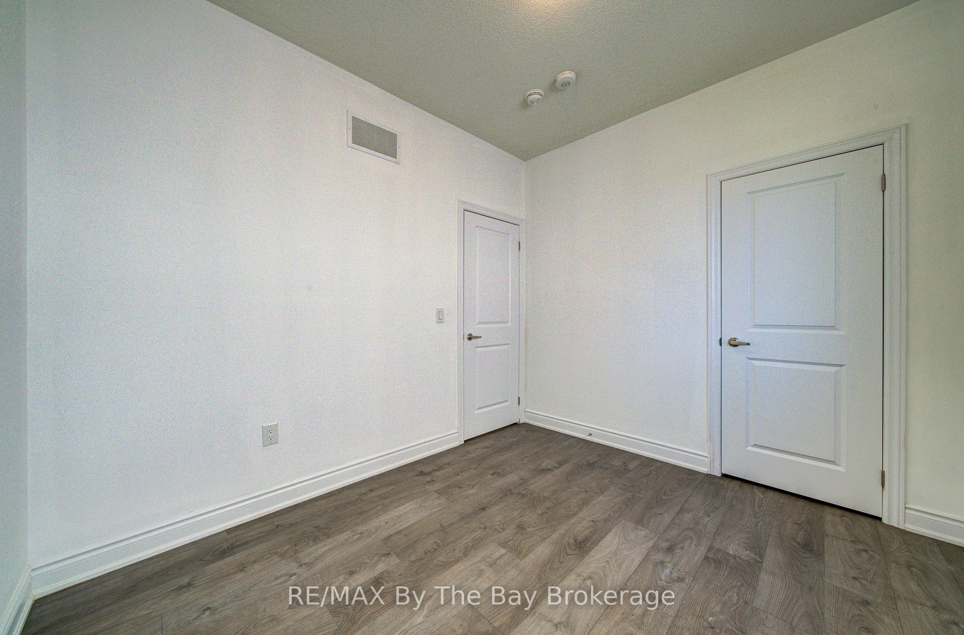 Photo 23 of 15 Union Boulevard, Wasaga Beach — HOMEH