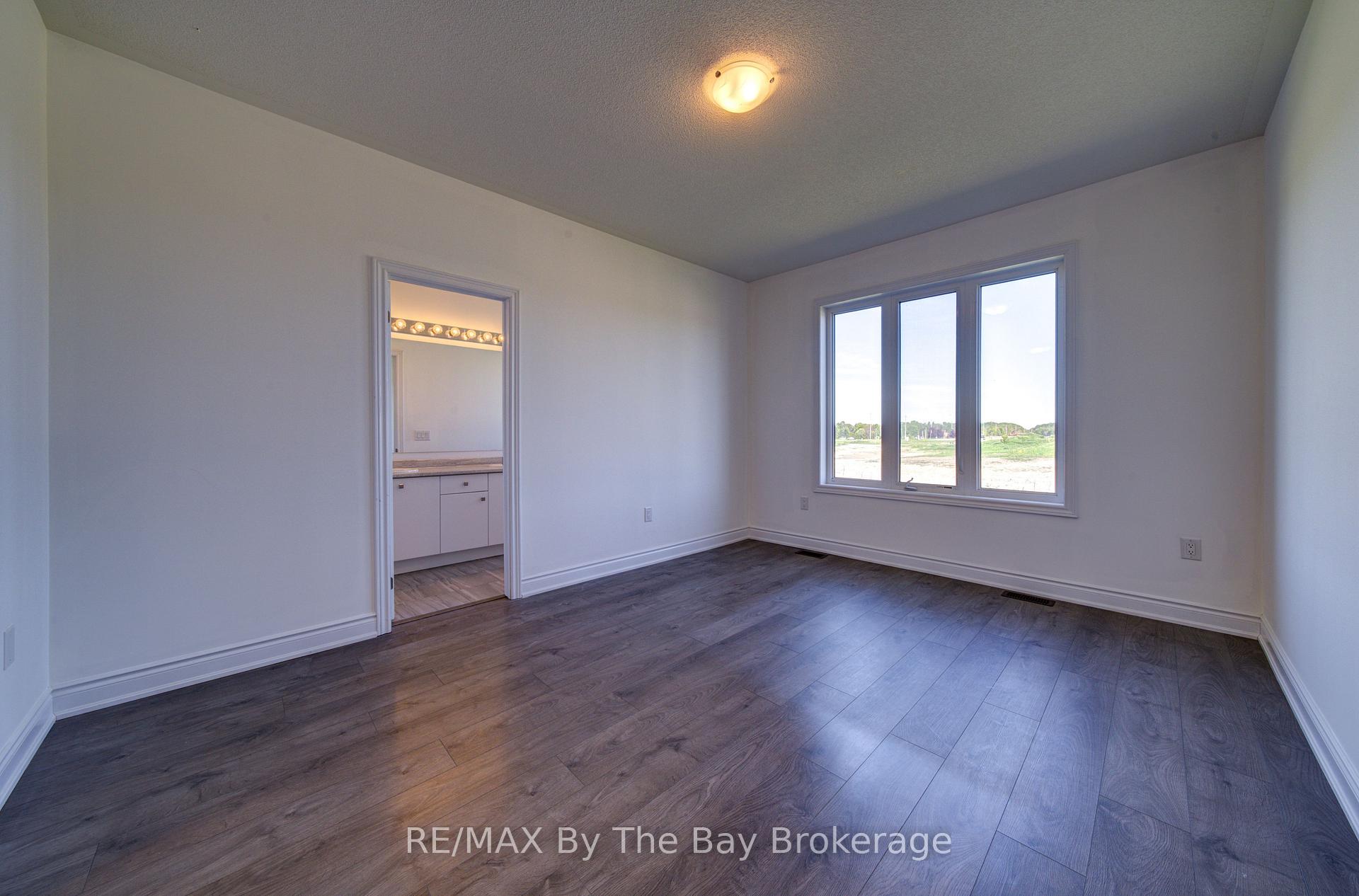 Photo 24 of 15 Union Boulevard, Wasaga Beach — HOMEH